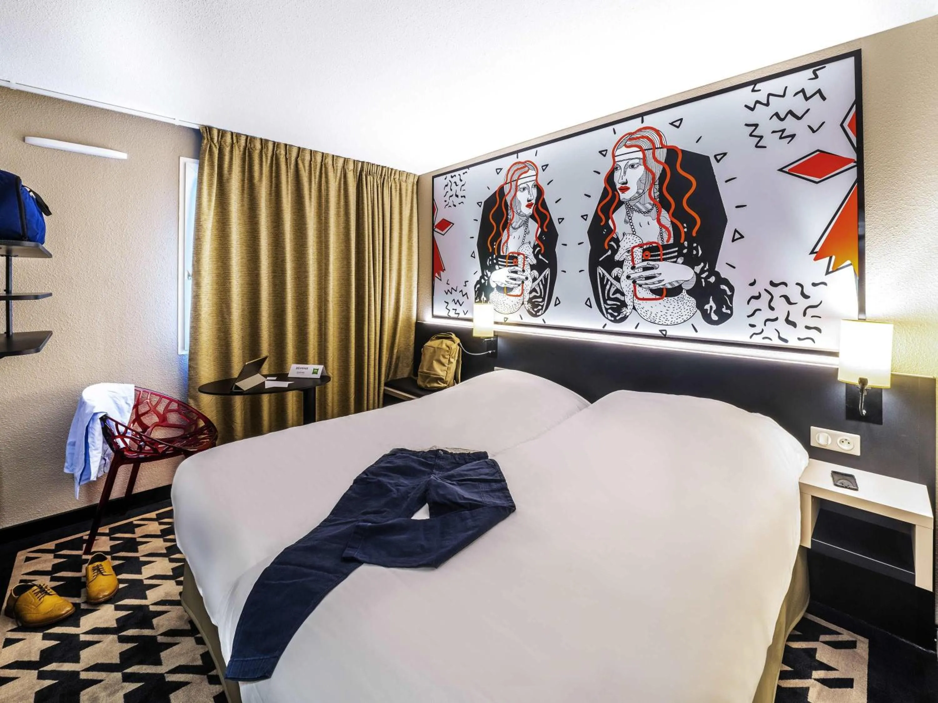 Bedroom, Bed in ibis Styles Saint Brieuc Plerin