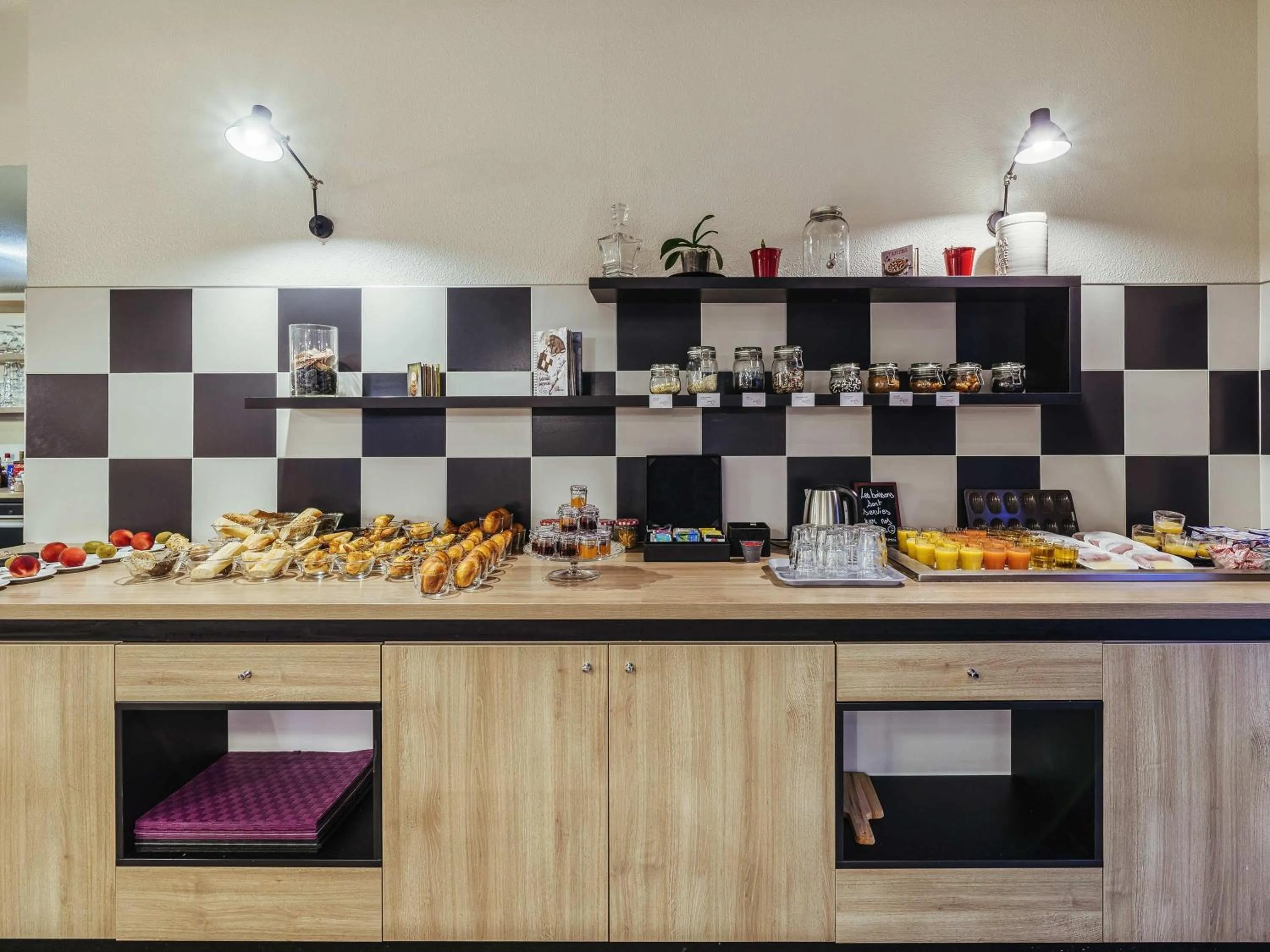 Breakfast in ibis Styles Saint Brieuc Plerin
