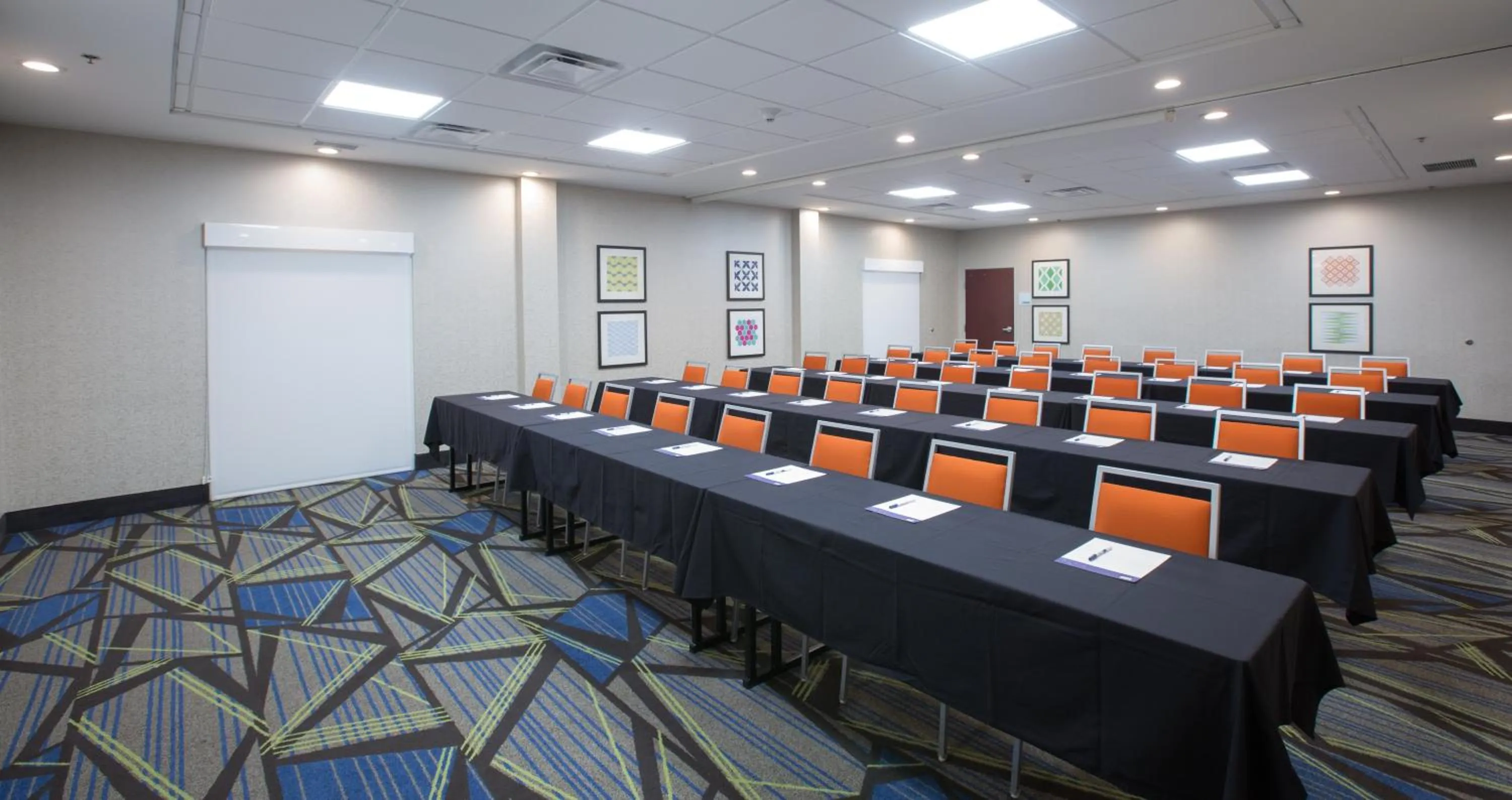 Meeting/conference room in Holiday Inn Express & Suites Tupelo by IHG