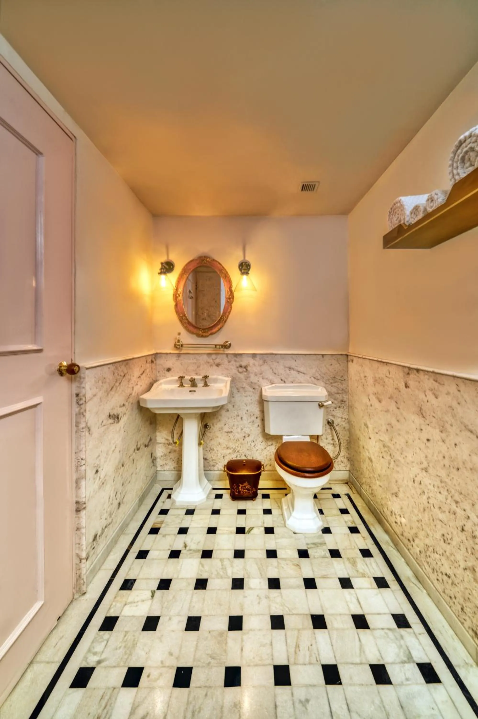 Shower in Clarks Exotica Island House, Portblair