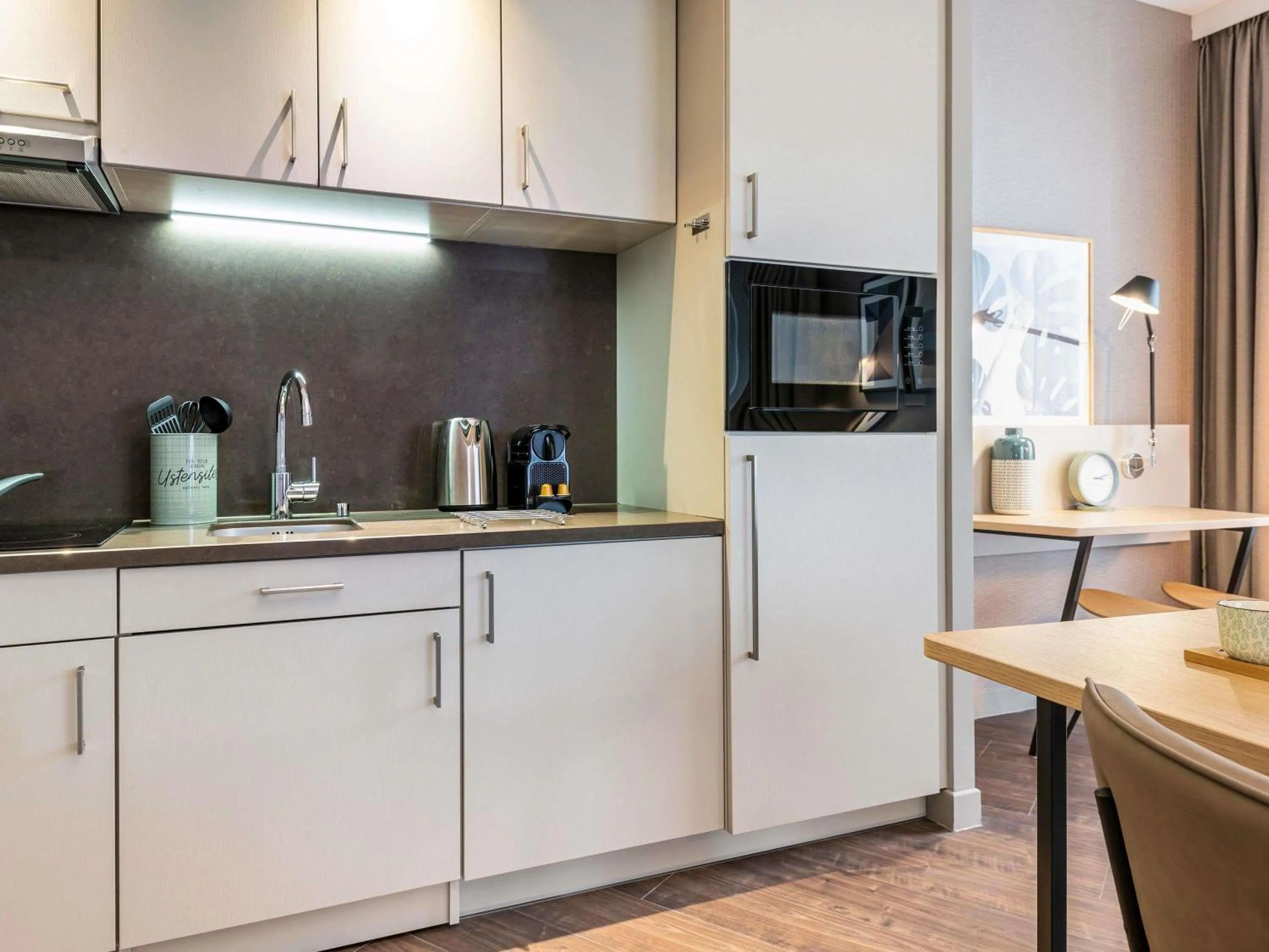 Property building in Aparthotel Adagio Paris Nation