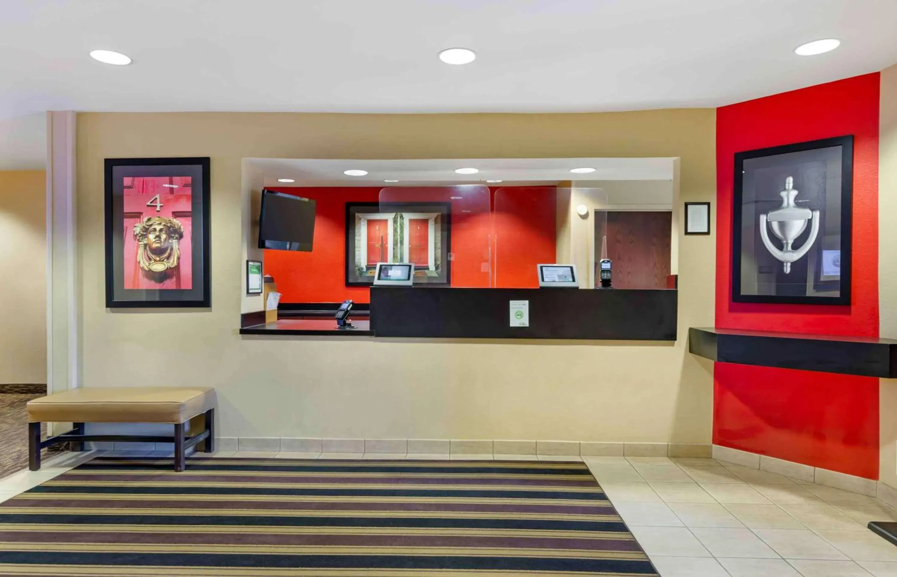 Lobby or reception in Extended Stay America Suites - Lynchburg - University Blvd Lobby or reception in Extended Stay America Suites - Lynchburg - University Blvd
