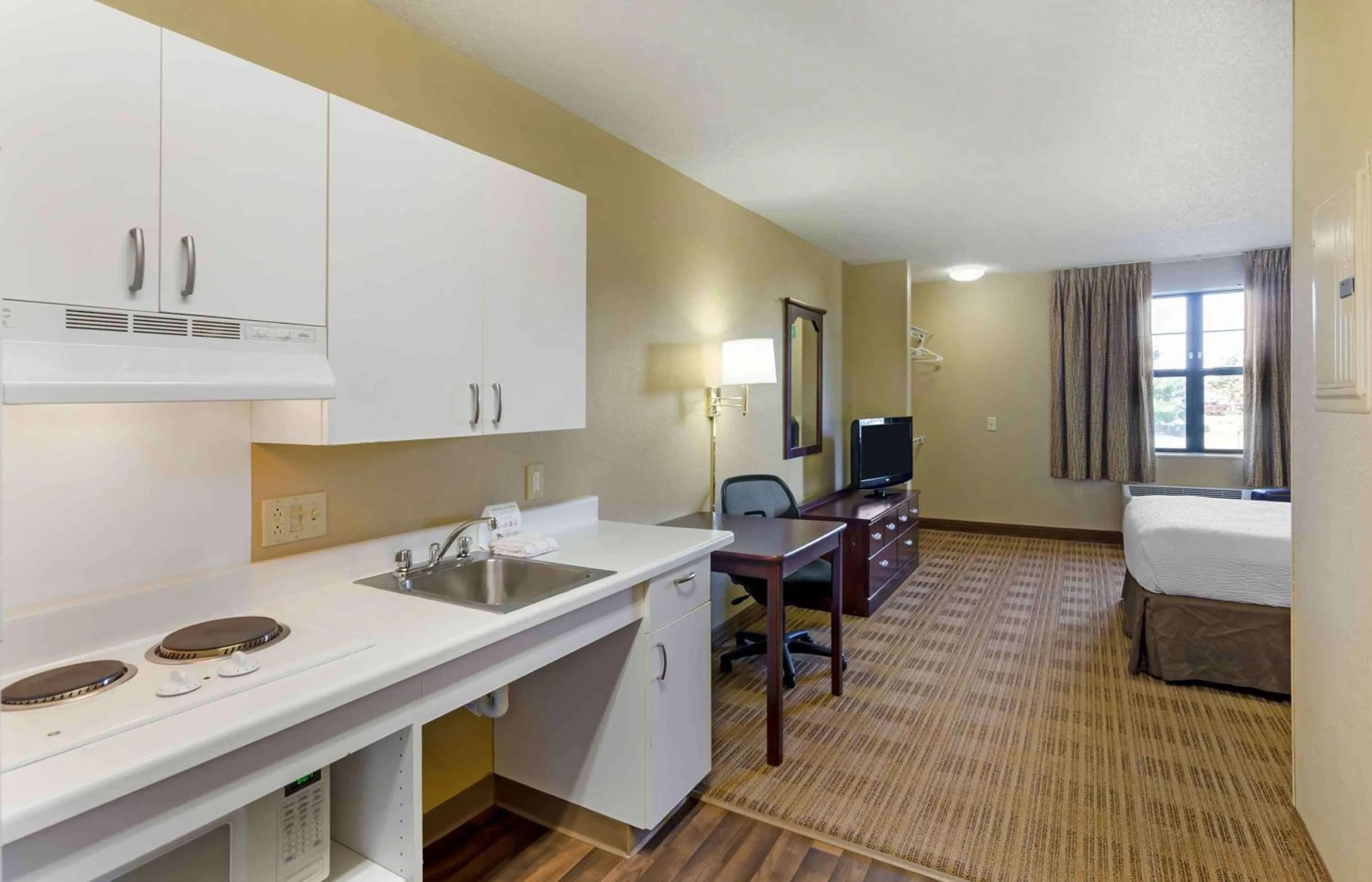 Bedroom, Bed in Extended Stay America Suites - Lynchburg - University Blvd