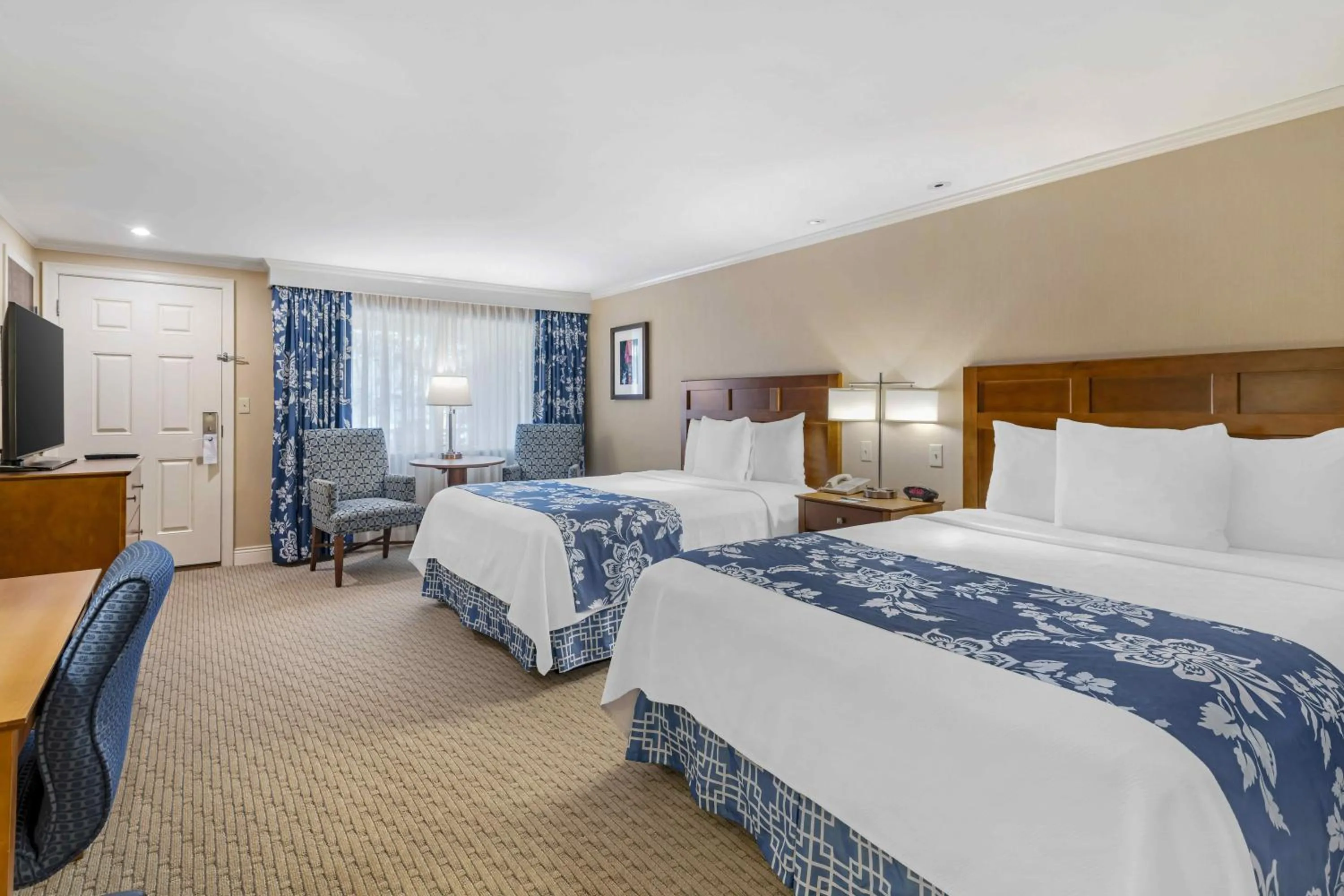 Bed in Juniper Hill Inn