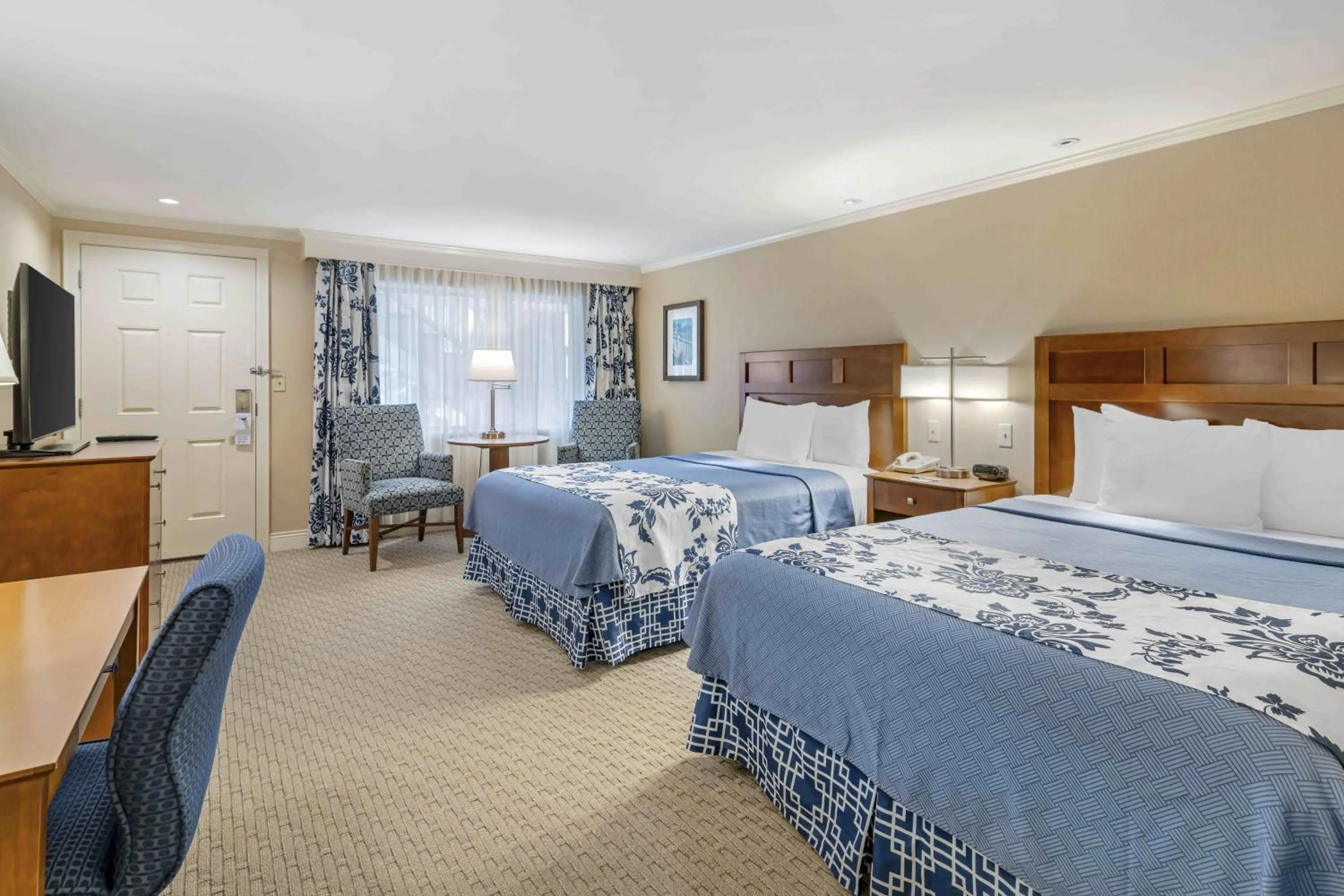 Bed in Juniper Hill Inn