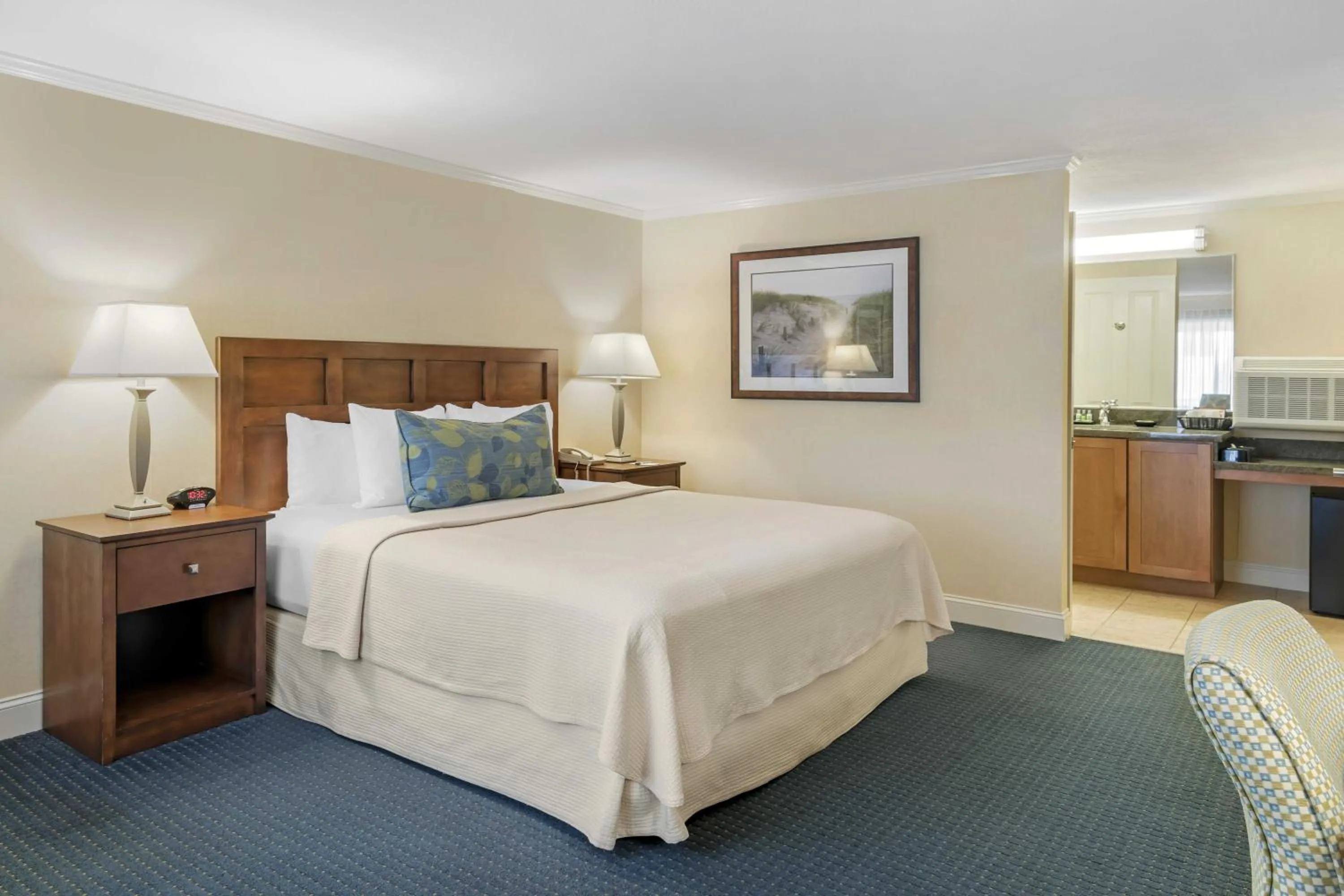 Bed in Juniper Hill Inn