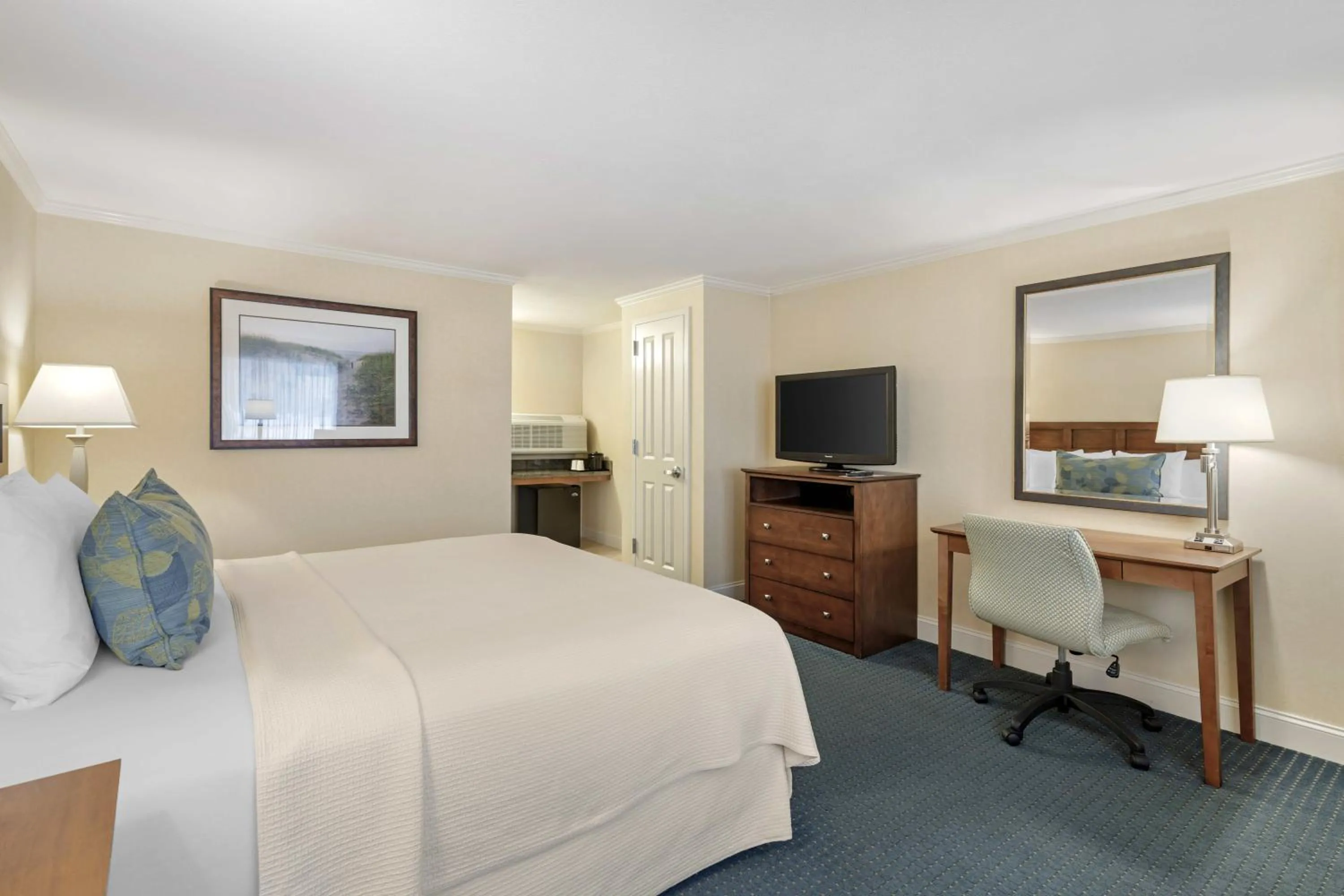 Bed in Juniper Hill Inn