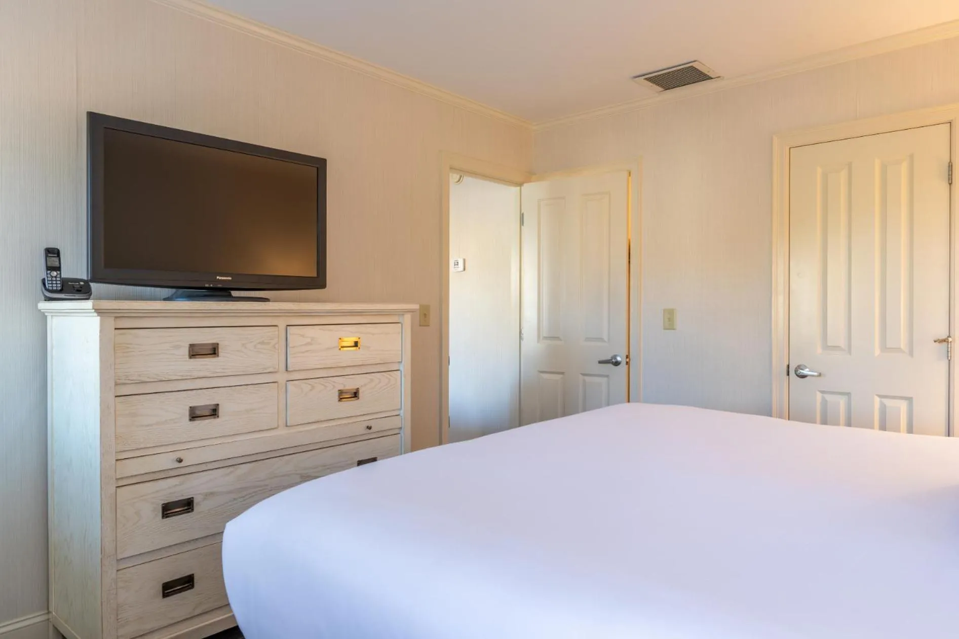 Bed in Juniper Hill Inn