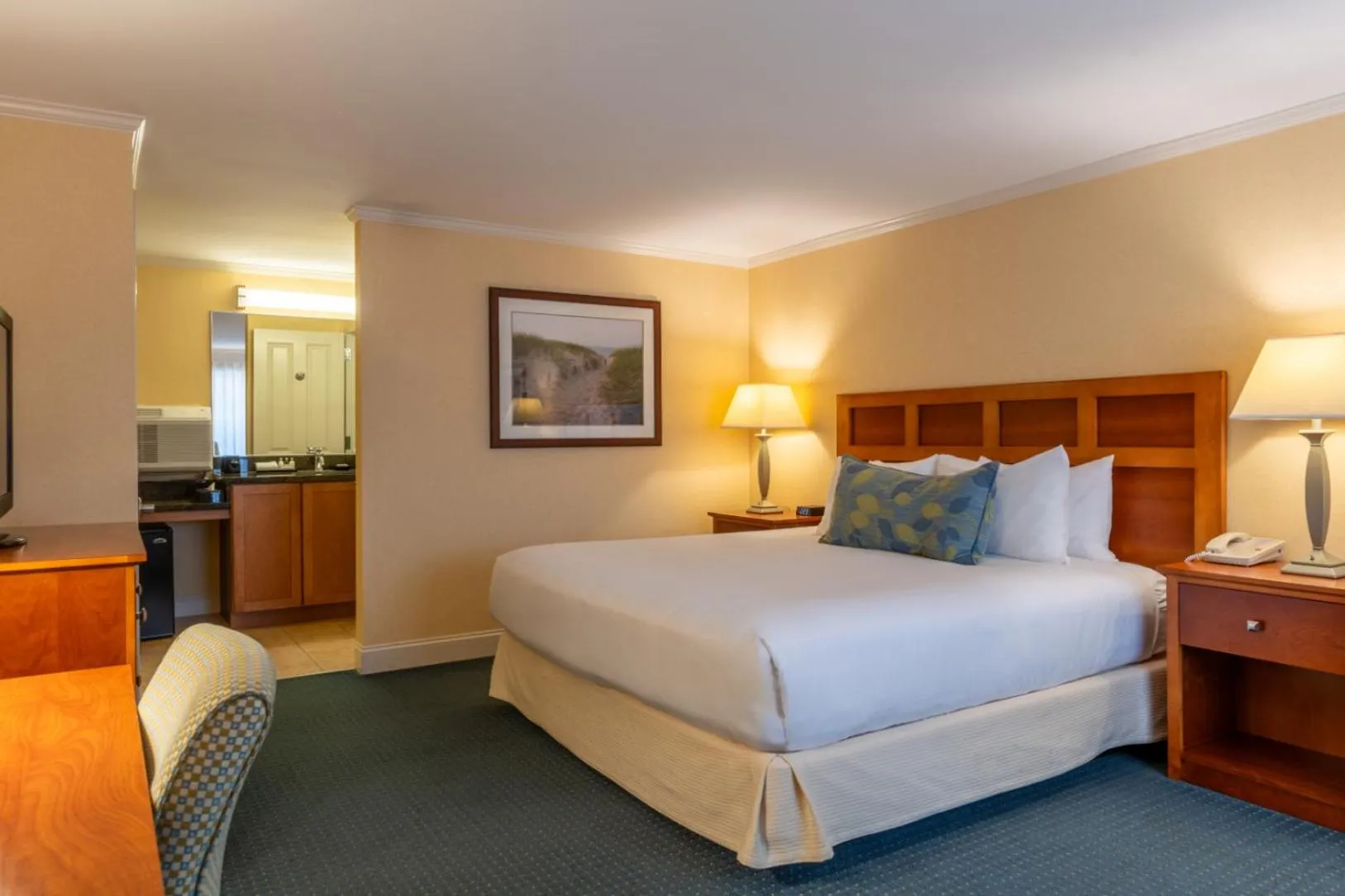Bed in Juniper Hill Inn