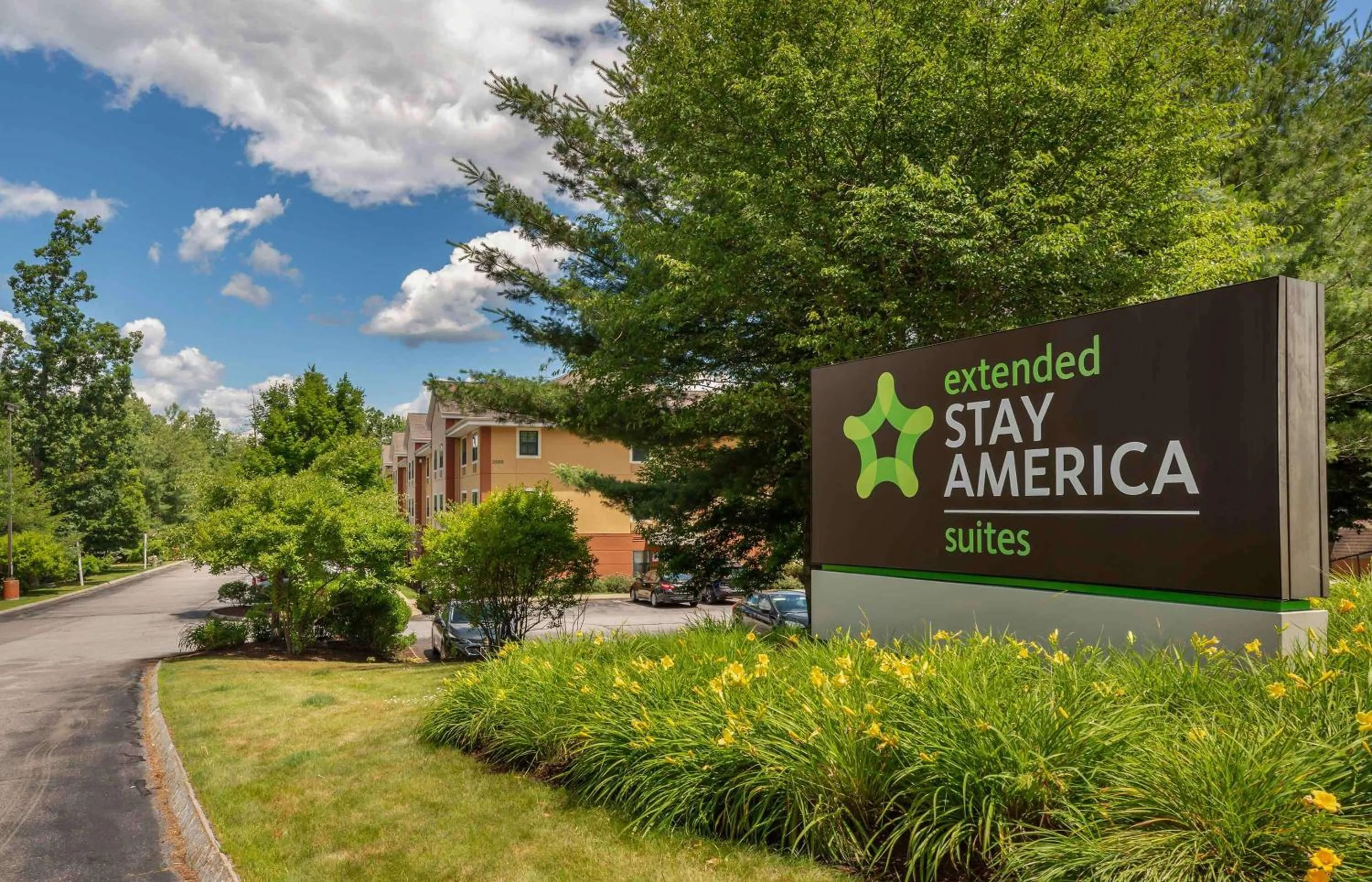 Property building in Extended Stay America Suites - Nashua - Manchester