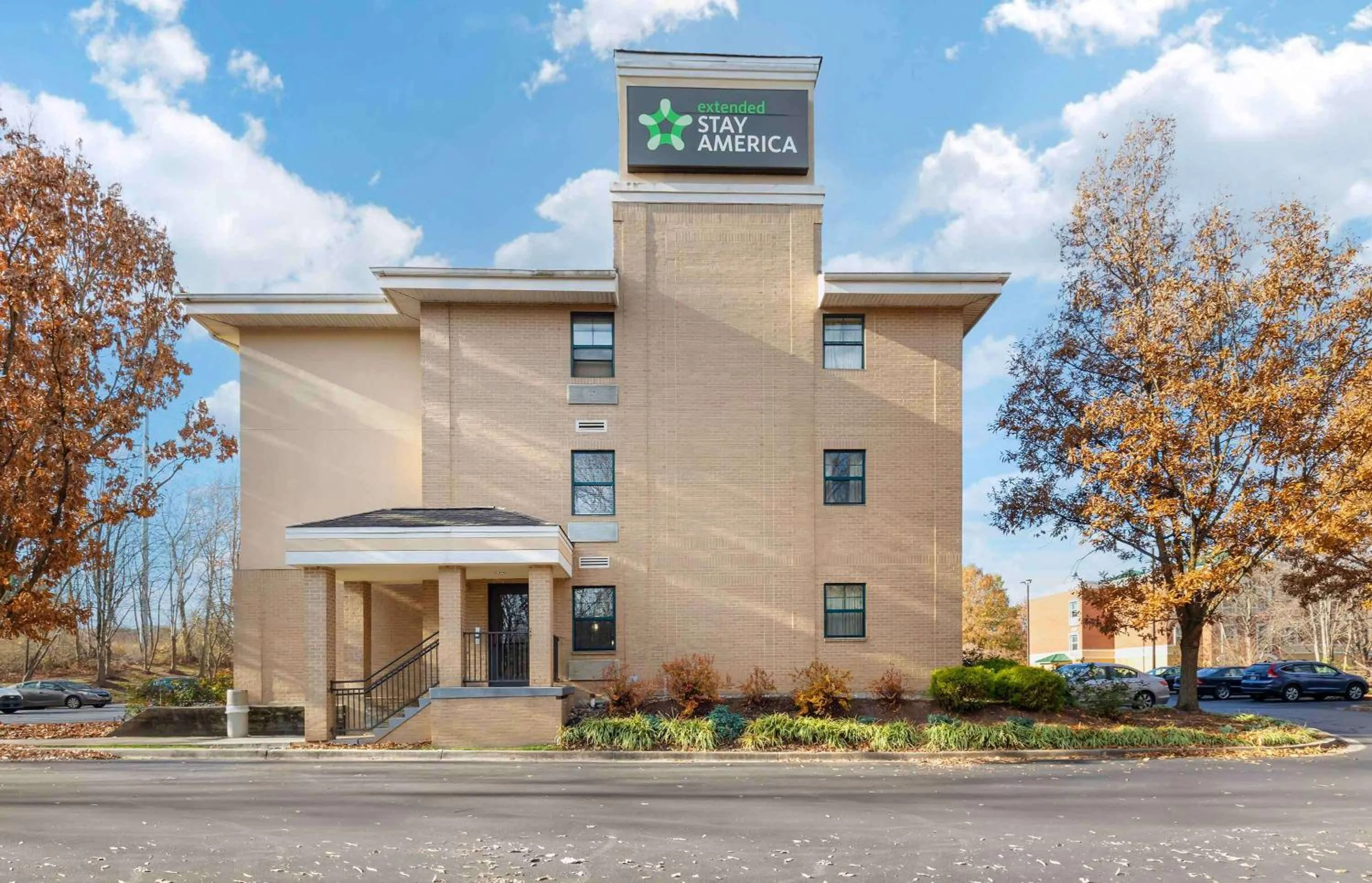 Property building in Extended Stay America Suites - Washington, DC - Gaithersburg - North