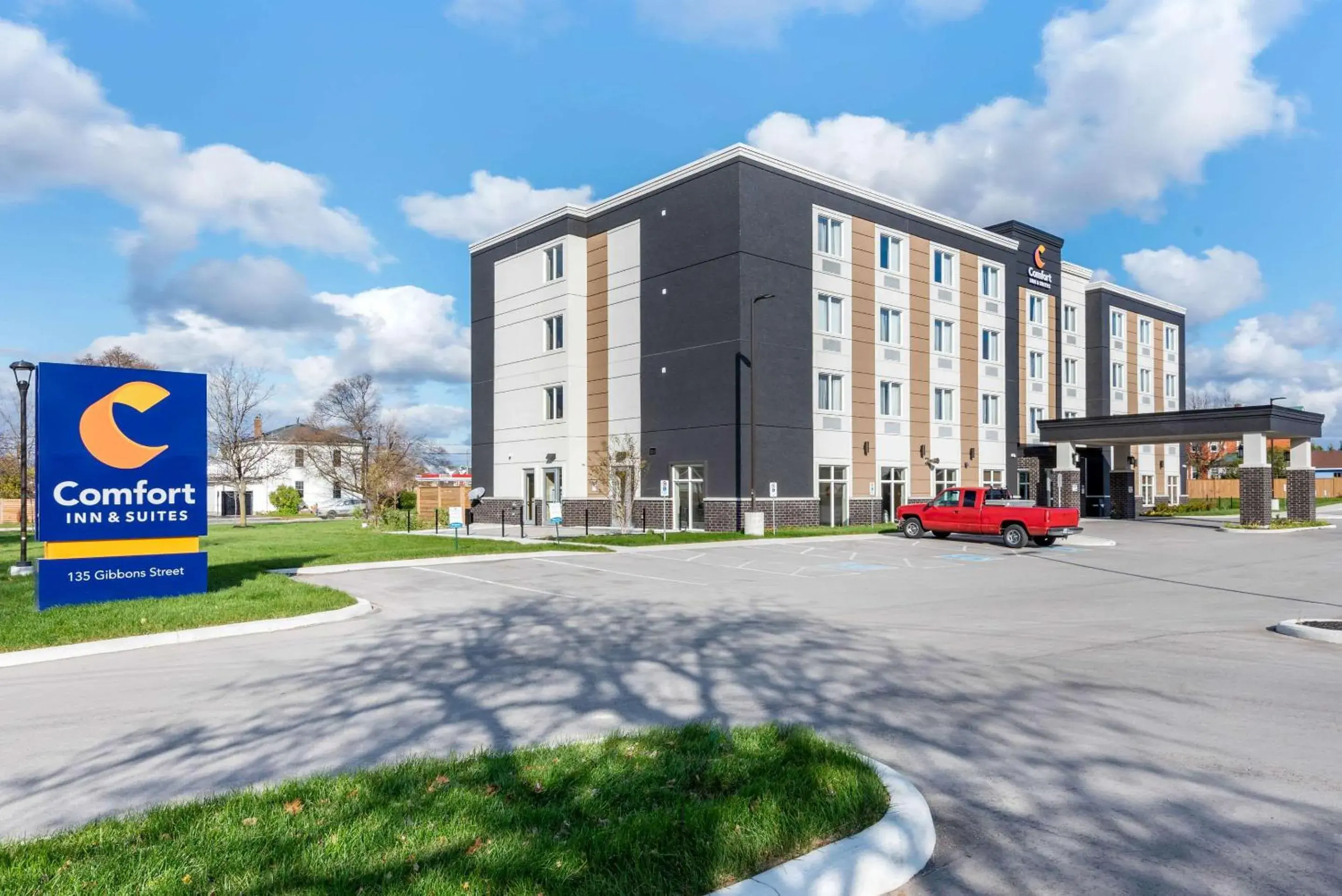 Property building in Comfort Inn & Suites Property building in Comfort Inn & Suites