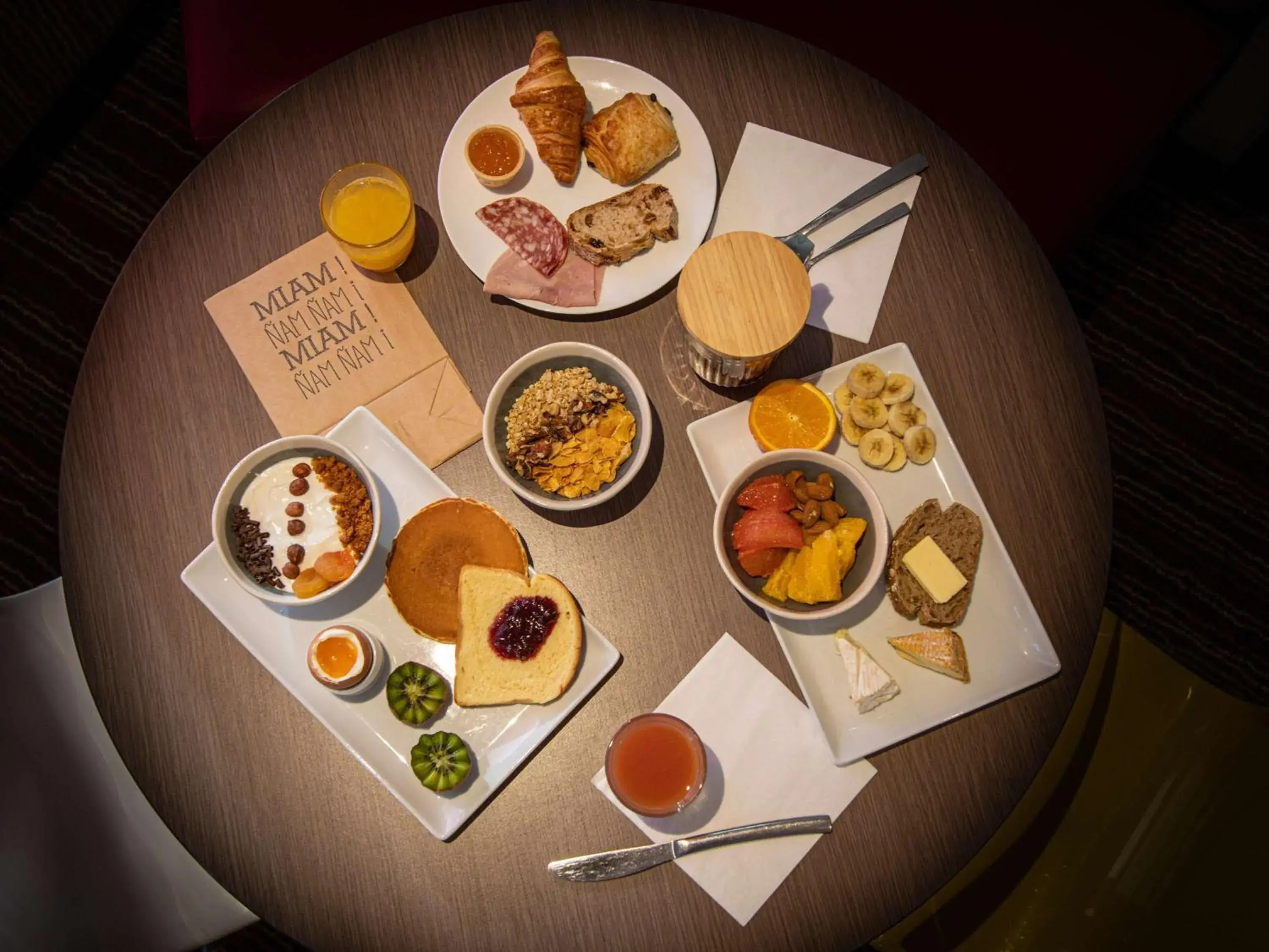 Breakfast in ibis Styles Honfleur Centre Historique Breakfast in ibis Styles Honfleur Centre Historique