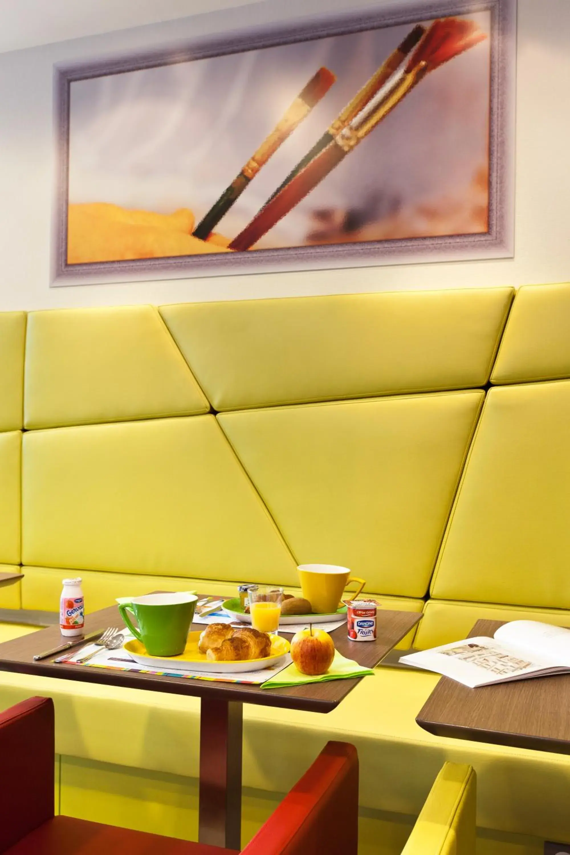 Restaurant/places to eat in ibis Styles Honfleur Centre Historique Restaurant/places to eat in ibis Styles Honfleur Centre Historique