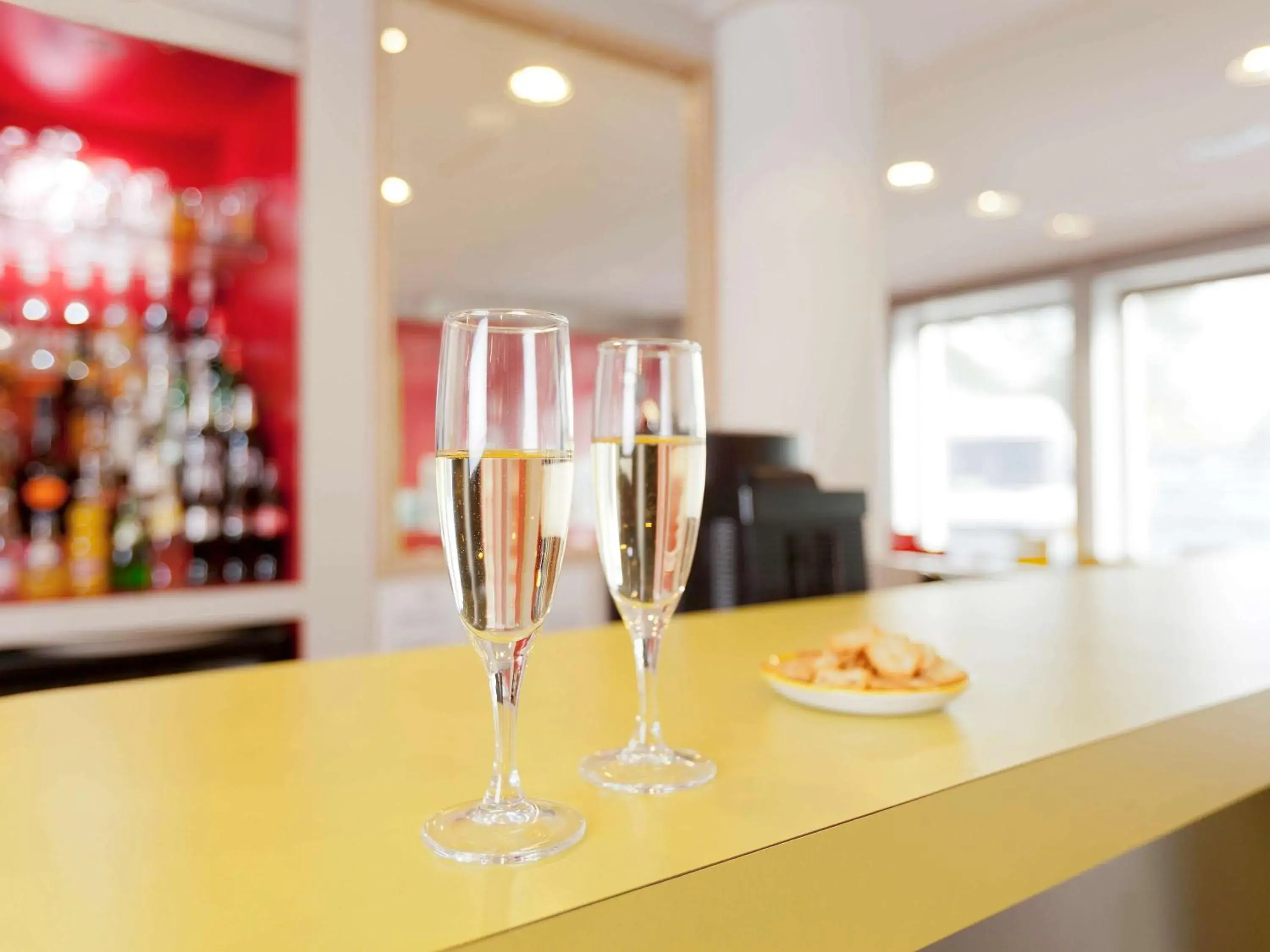 Lounge or bar in ibis Styles Honfleur Centre Historique Lounge or bar in ibis Styles Honfleur Centre Historique