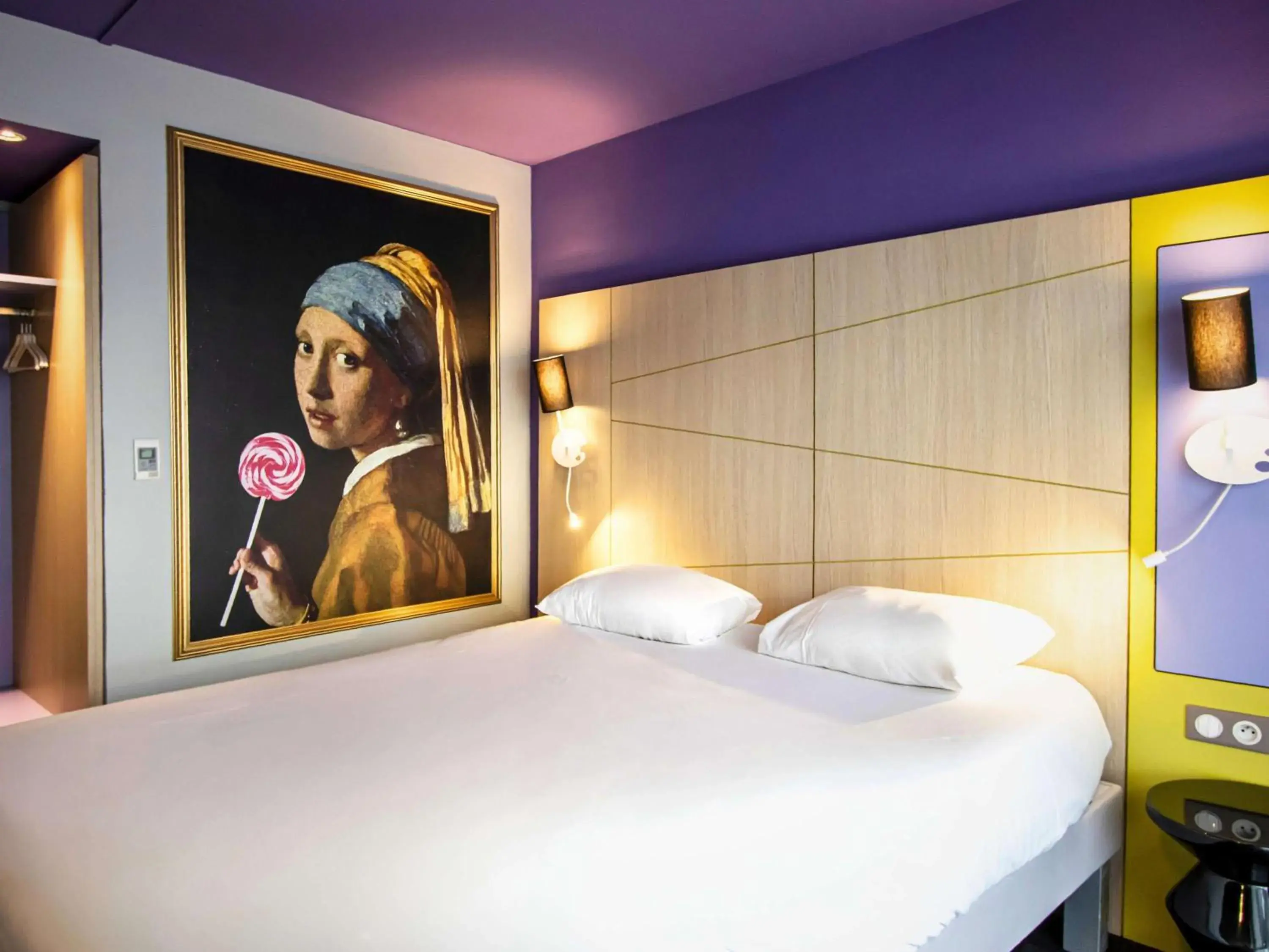 Bedroom, Bed in ibis Styles Honfleur Centre Historique Bedroom, Bed in ibis Styles Honfleur Centre Historique