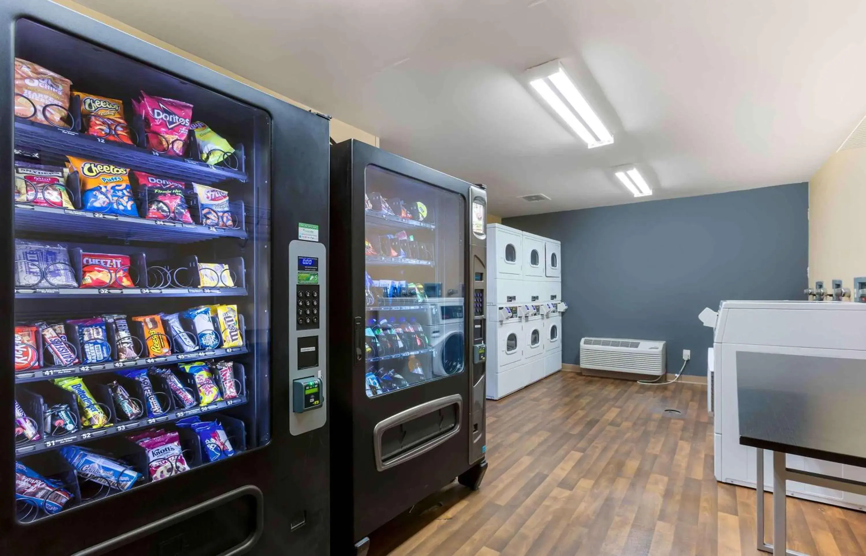 Property building in Extended Stay America Suites - Albuquerque - Rio Rancho Property building in Extended Stay America Suites - Albuquerque - Rio Rancho