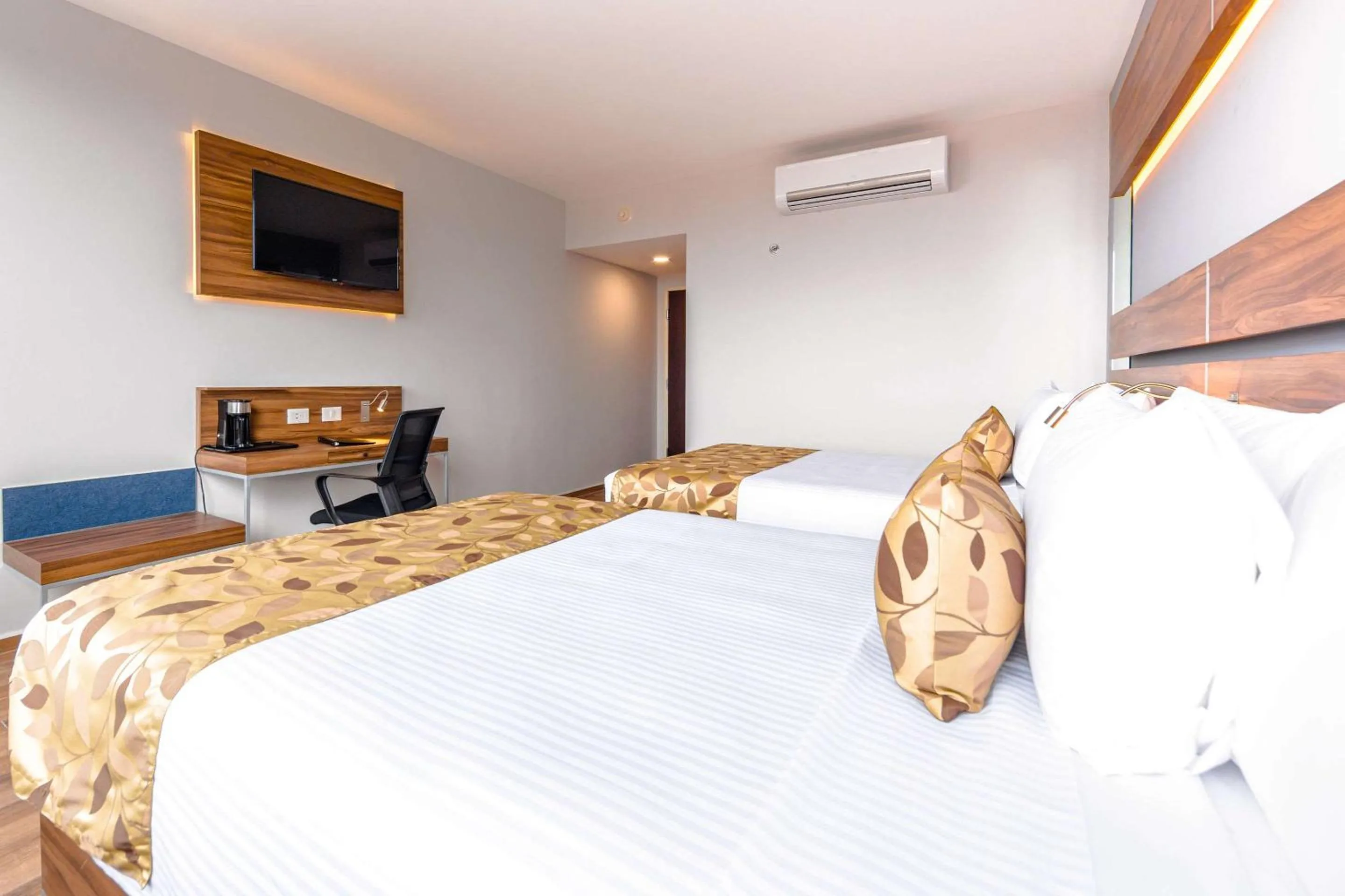 TV and multimedia, Bed in Sleep Inn Ciudad de Mexico Cuajimalpa