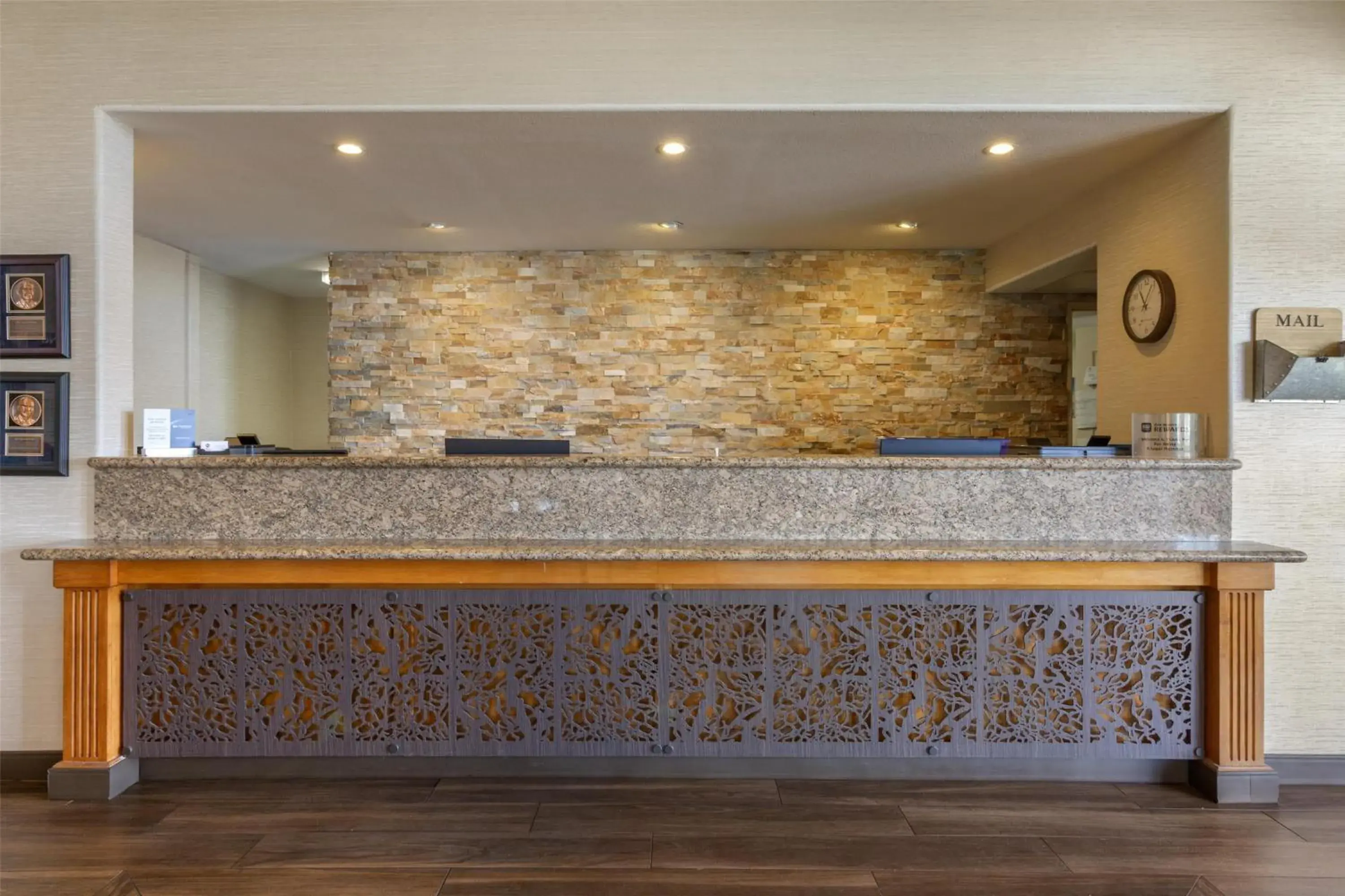Lobby or reception in Best Western Plus A Wayfarer's Inn & Suites Lobby or reception in Best Western Plus A Wayfarer's Inn & Suites