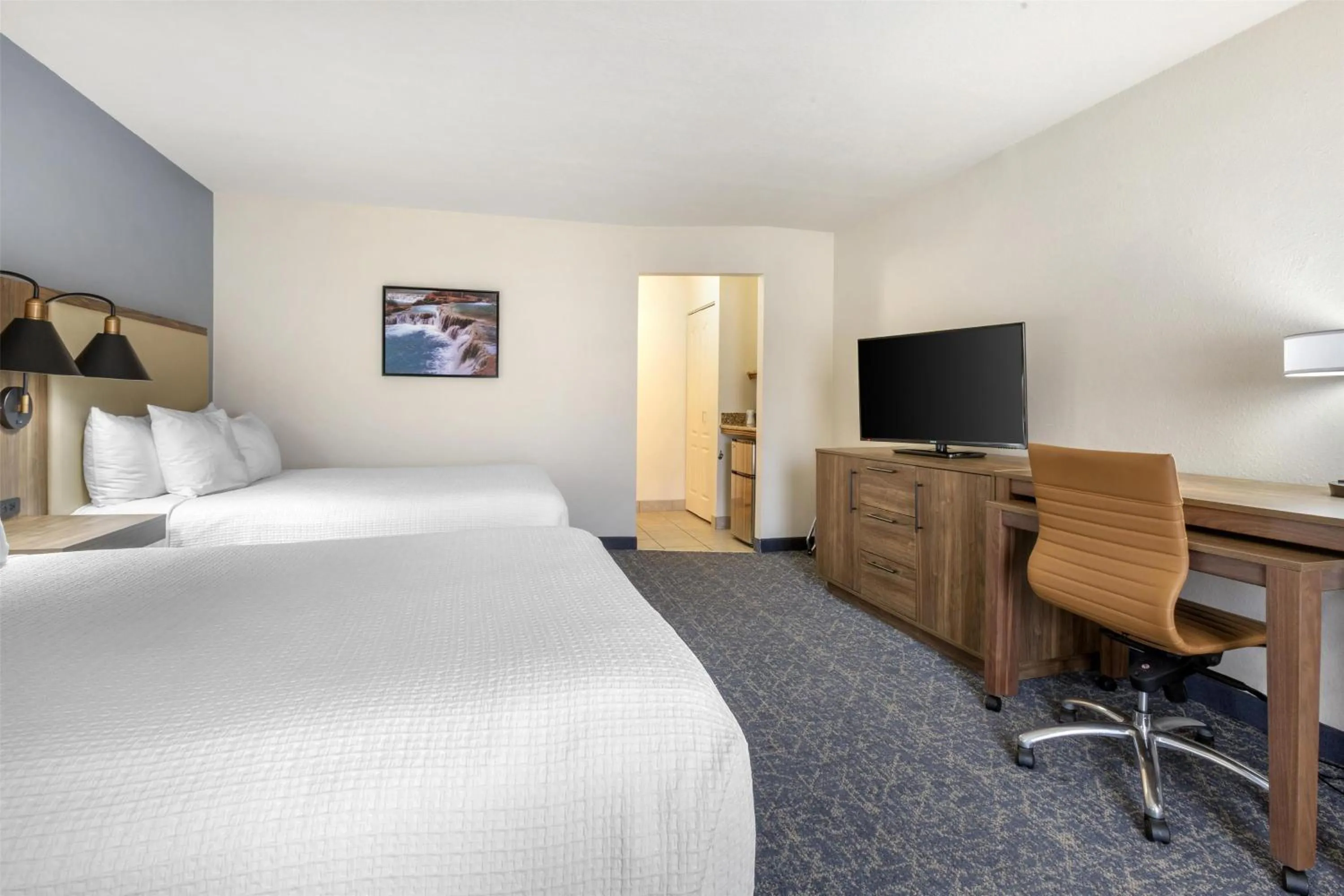 Bedroom, Bed in Best Western Plus A Wayfarer's Inn & Suites