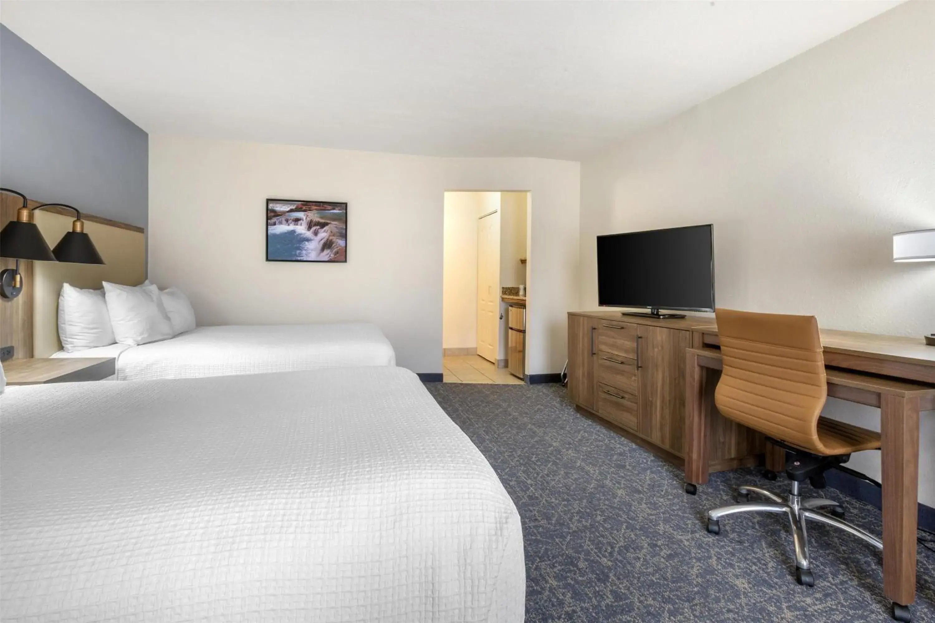 Bedroom, Bed in Best Western Plus A Wayfarer's Inn & Suites Bedroom, Bed in Best Western Plus A Wayfarer's Inn & Suites
