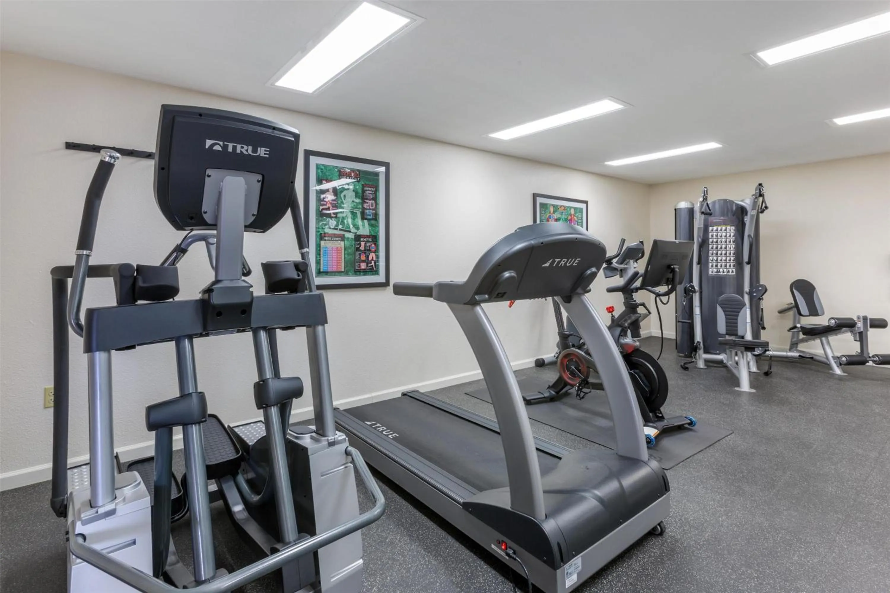 Fitness centre/facilities in Best Western Plus A Wayfarer's Inn & Suites