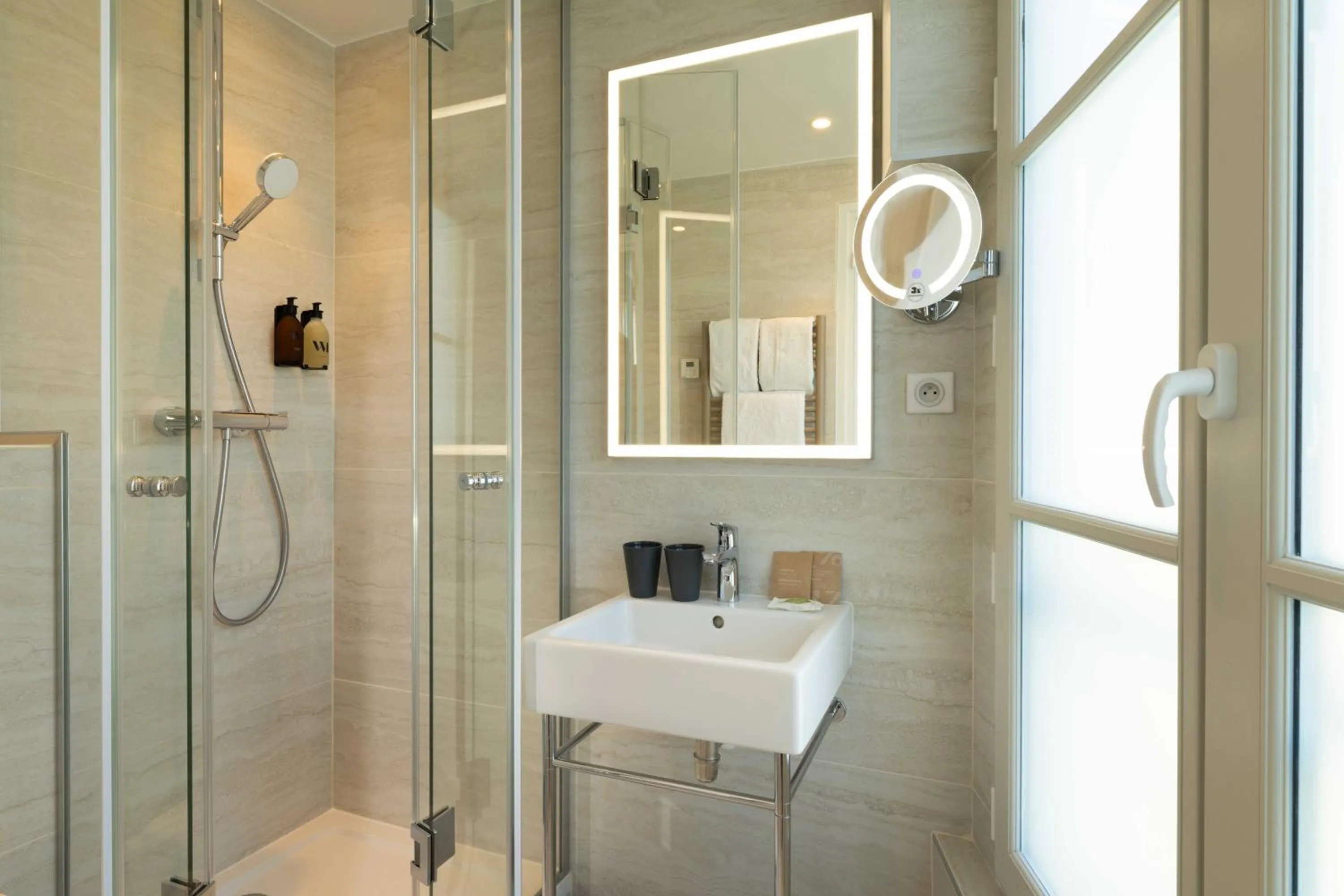 Shower in Hotel Observatoire Luxembourg