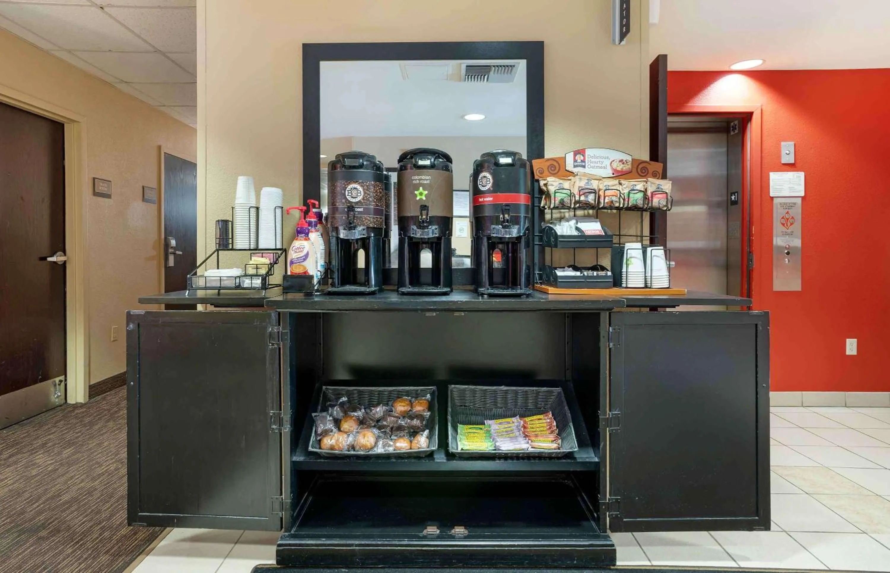 Breakfast in Extended Stay America Suites - Richmond - Hilltop Mall