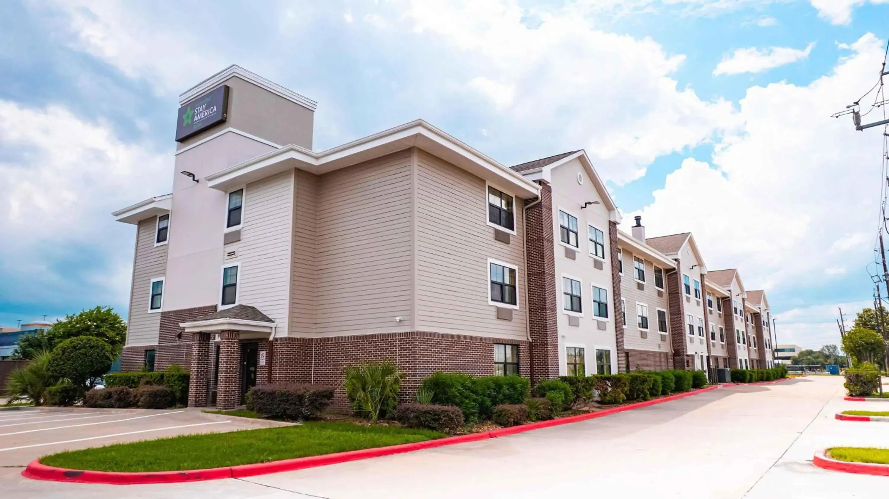 Property building in Extended Stay America Suites - Houston - Westchase - Richmond Property building in Extended Stay America Suites - Houston - Westchase - Richmond