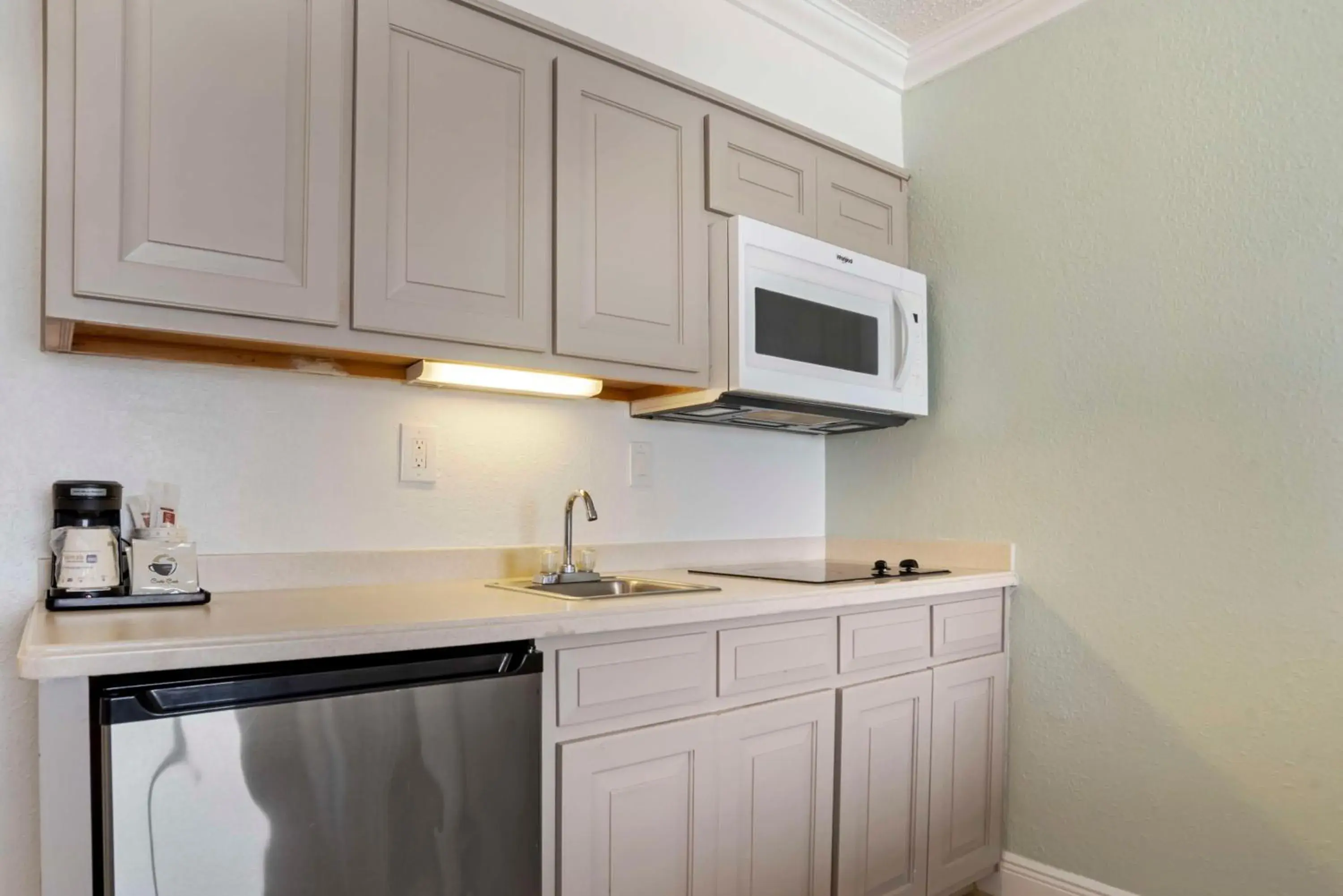 Bedroom in Best Western on the Beach Bedroom in Best Western on the Beach