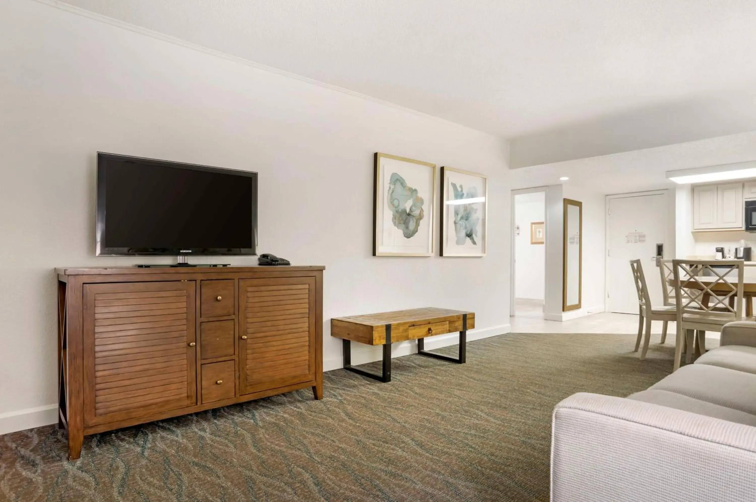 Bedroom in Best Western on the Beach Bedroom in Best Western on the Beach