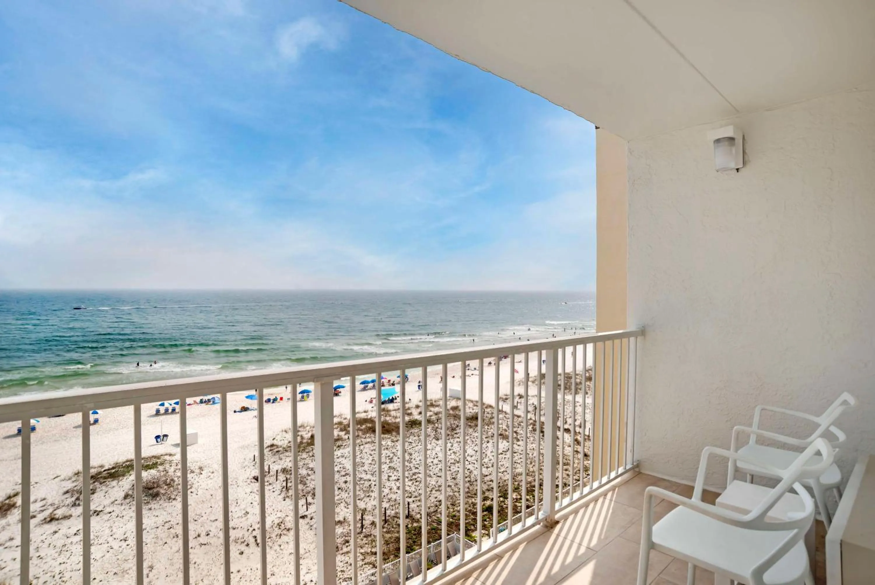 Bedroom in Best Western on the Beach