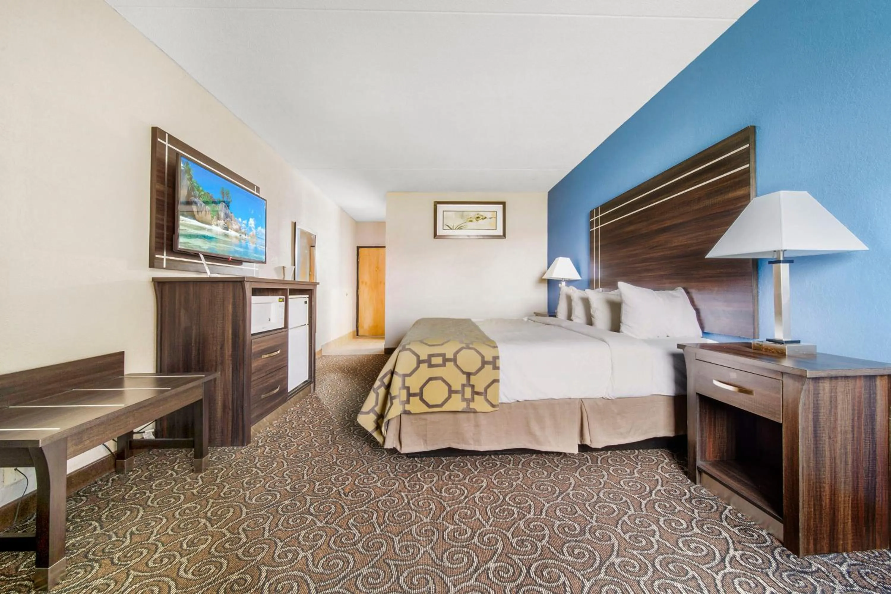 Photo of the whole room, Bed in Baymont by Wyndham Muncie Near Ball State University