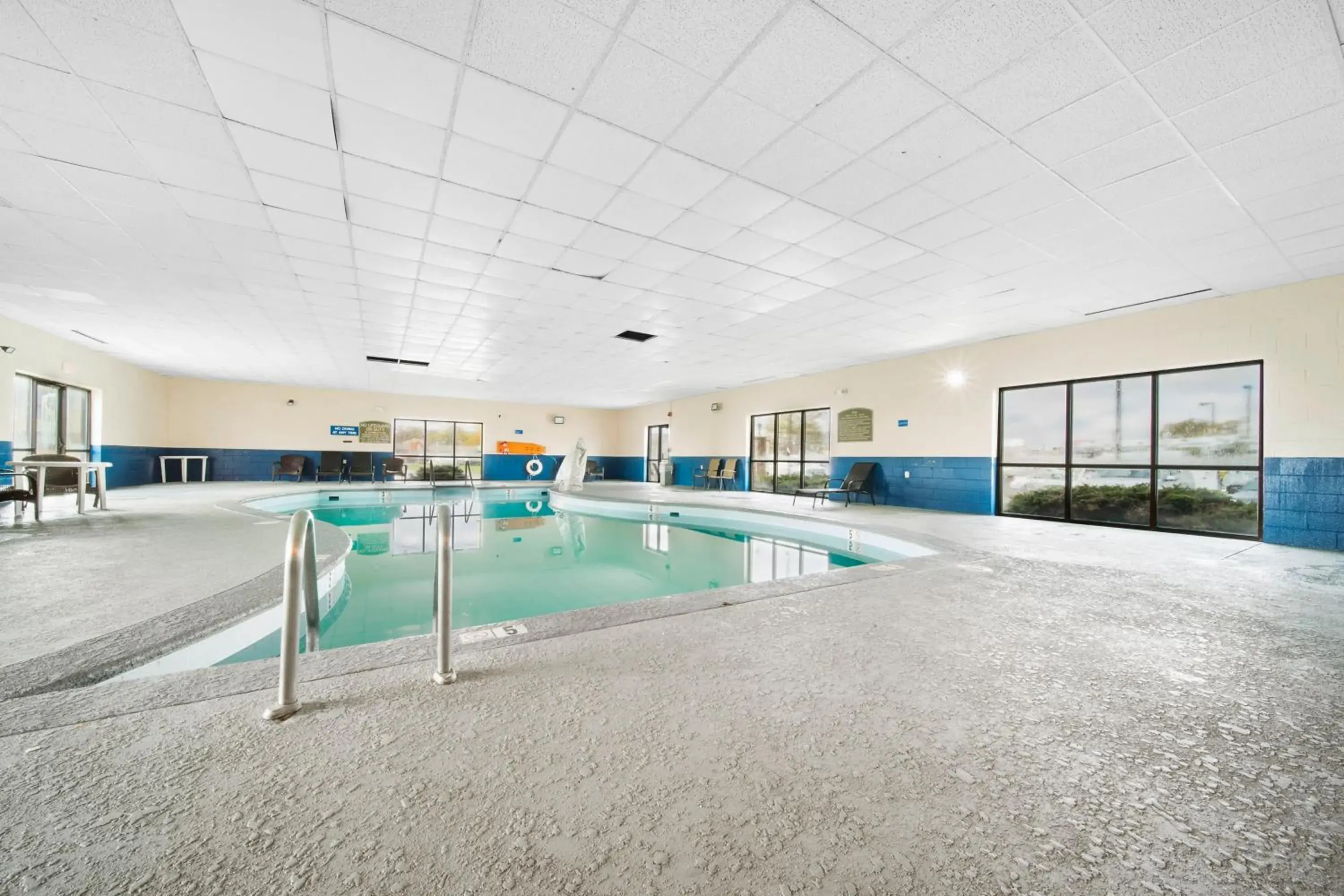 Swimming Pool in Baymont by Wyndham Muncie Near Ball State University Swimming Pool in Baymont by Wyndham Muncie Near Ball State University