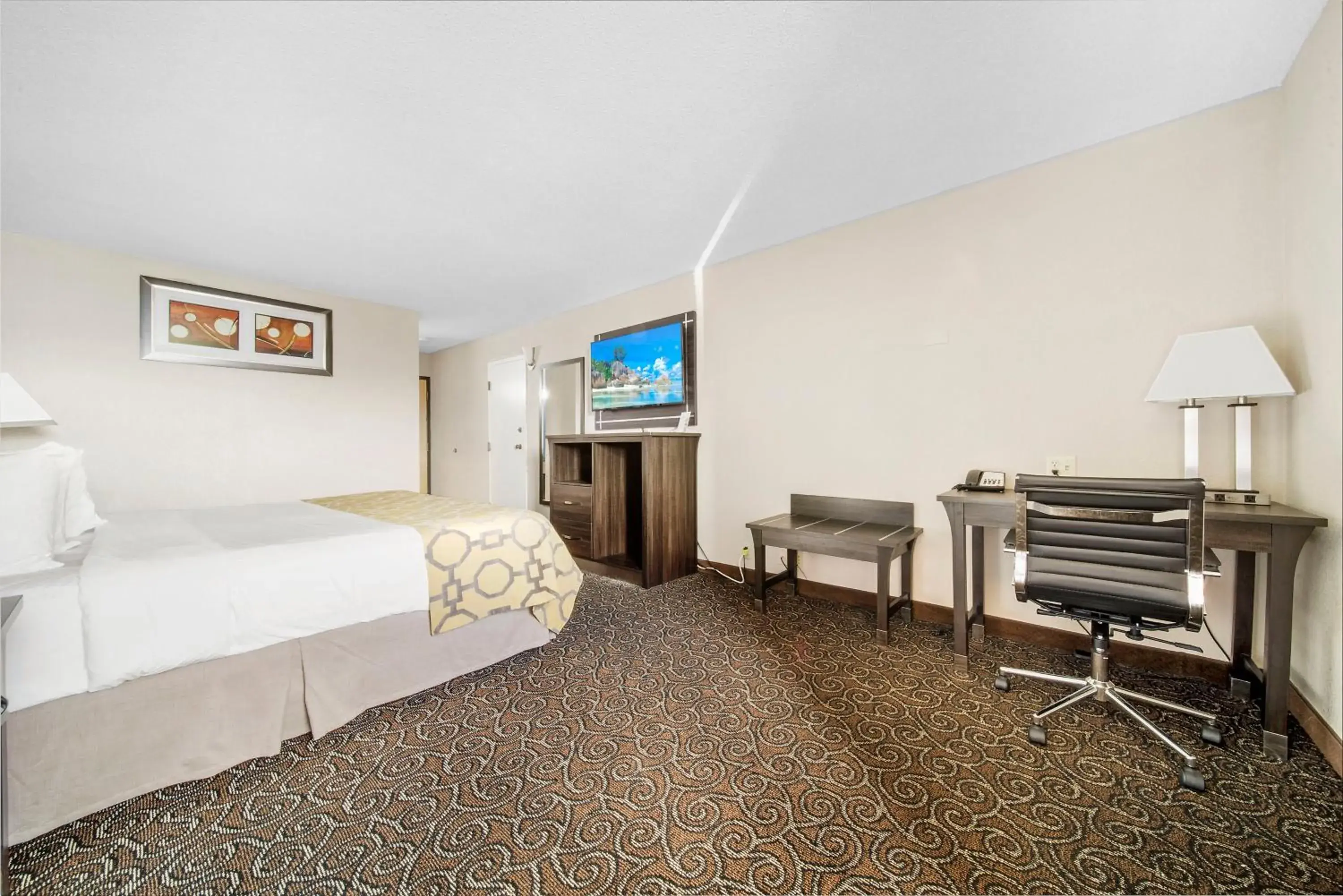 Photo of the whole room, Bed in Baymont by Wyndham Muncie Near Ball State University Photo of the whole room, Bed in Baymont by Wyndham Muncie Near Ball State University