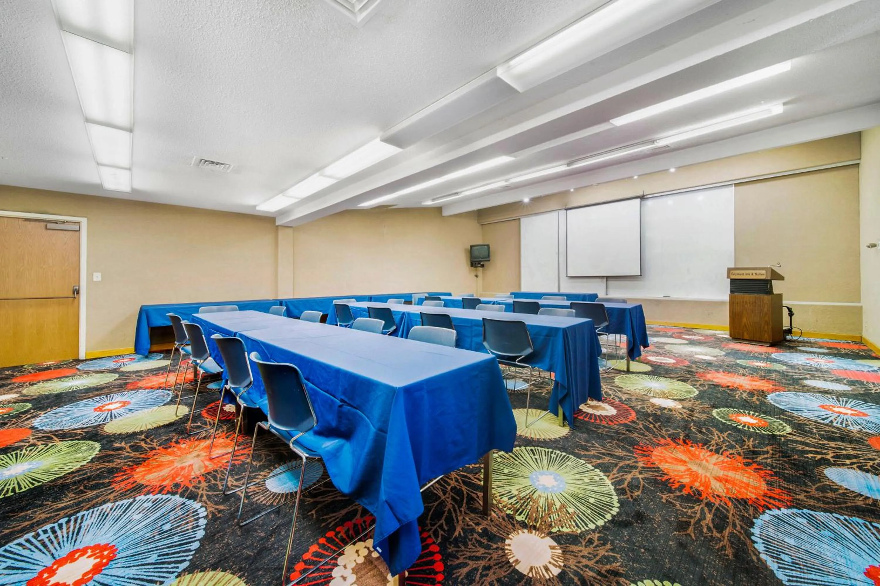 Meeting/conference room in Baymont by Wyndham Muncie Near Ball State University