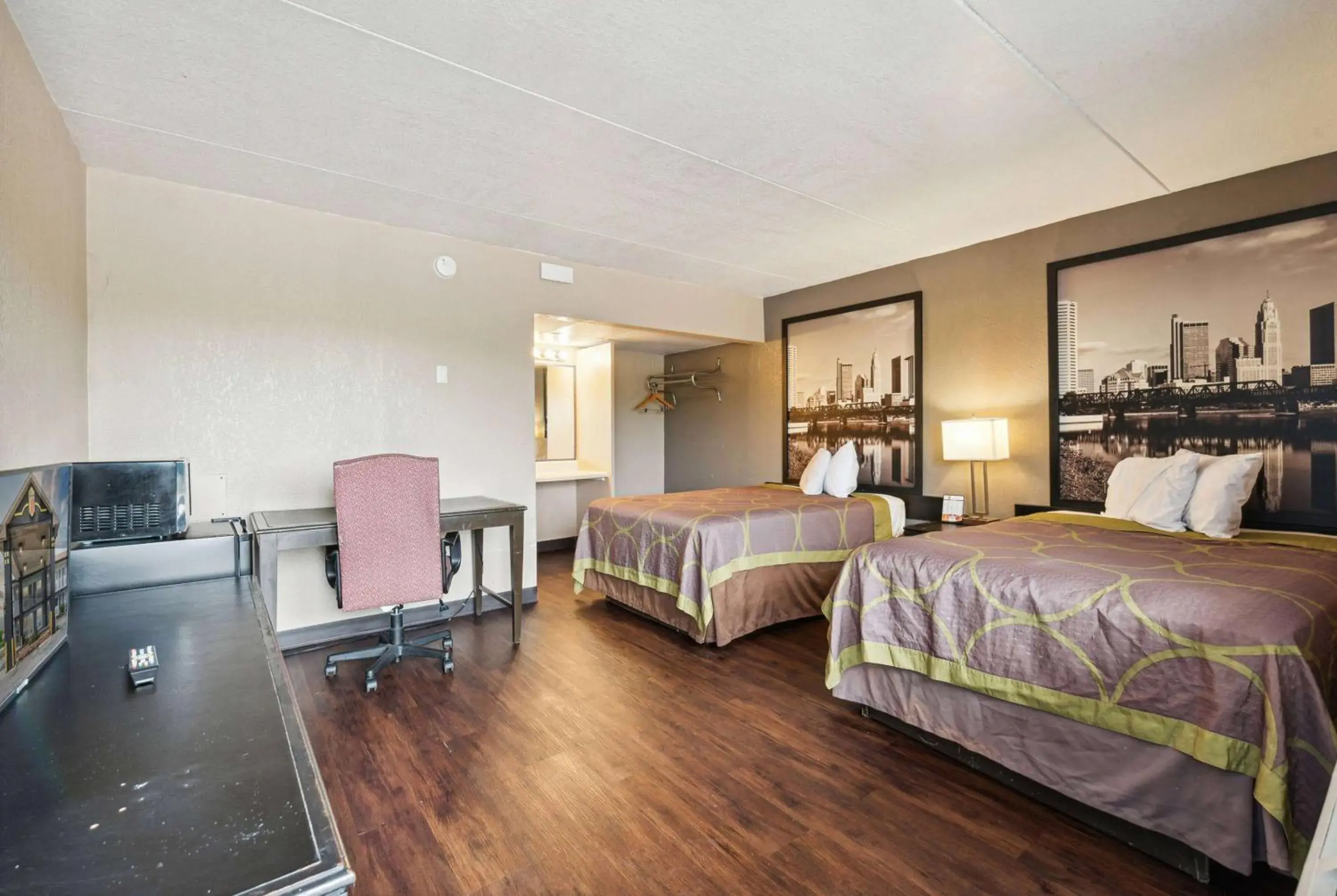 Double Room with Two Double Beds - Non-Smoking in Super 8 by Wyndham Millbury/Toledo Double Room with Two Double Beds - Non-Smoking in Super 8 by Wyndham Millbury/Toledo