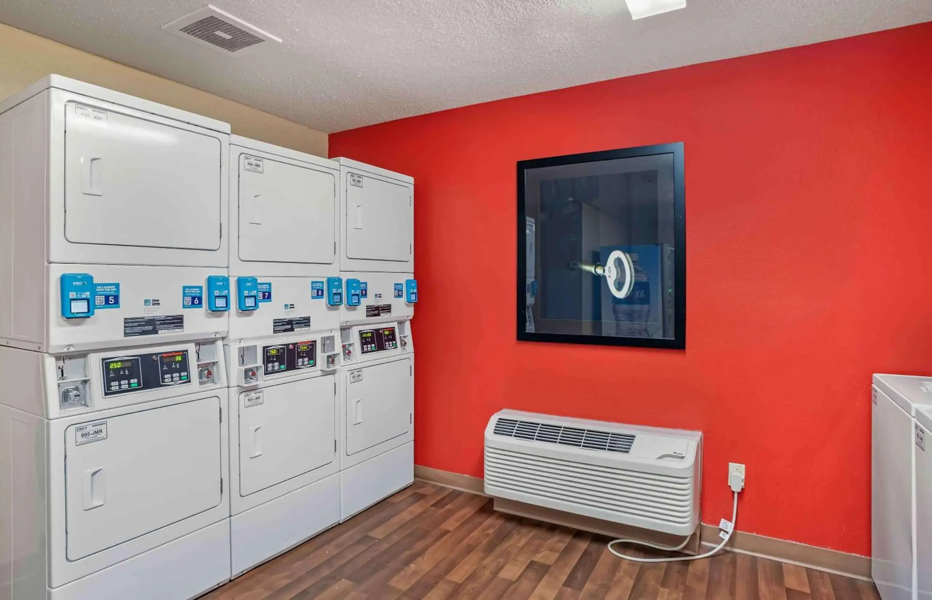 Property building in Extended Stay America Suites - Frederick - Westview Dr Property building in Extended Stay America Suites - Frederick - Westview Dr