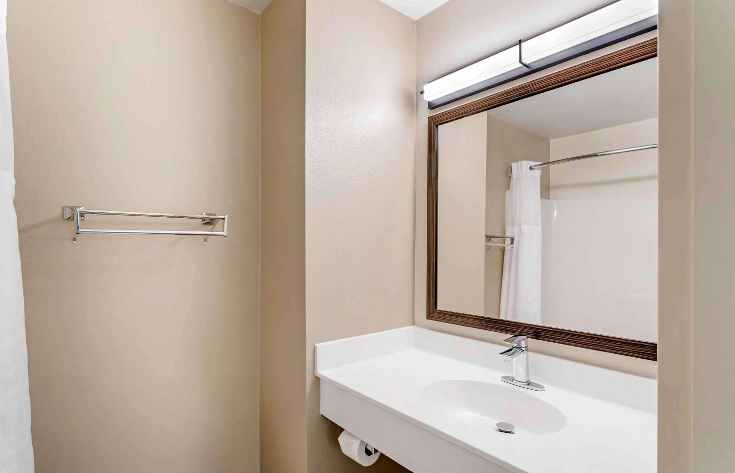 Bathroom in Extended Stay America Suites - Asheville - Tunnel Rd
