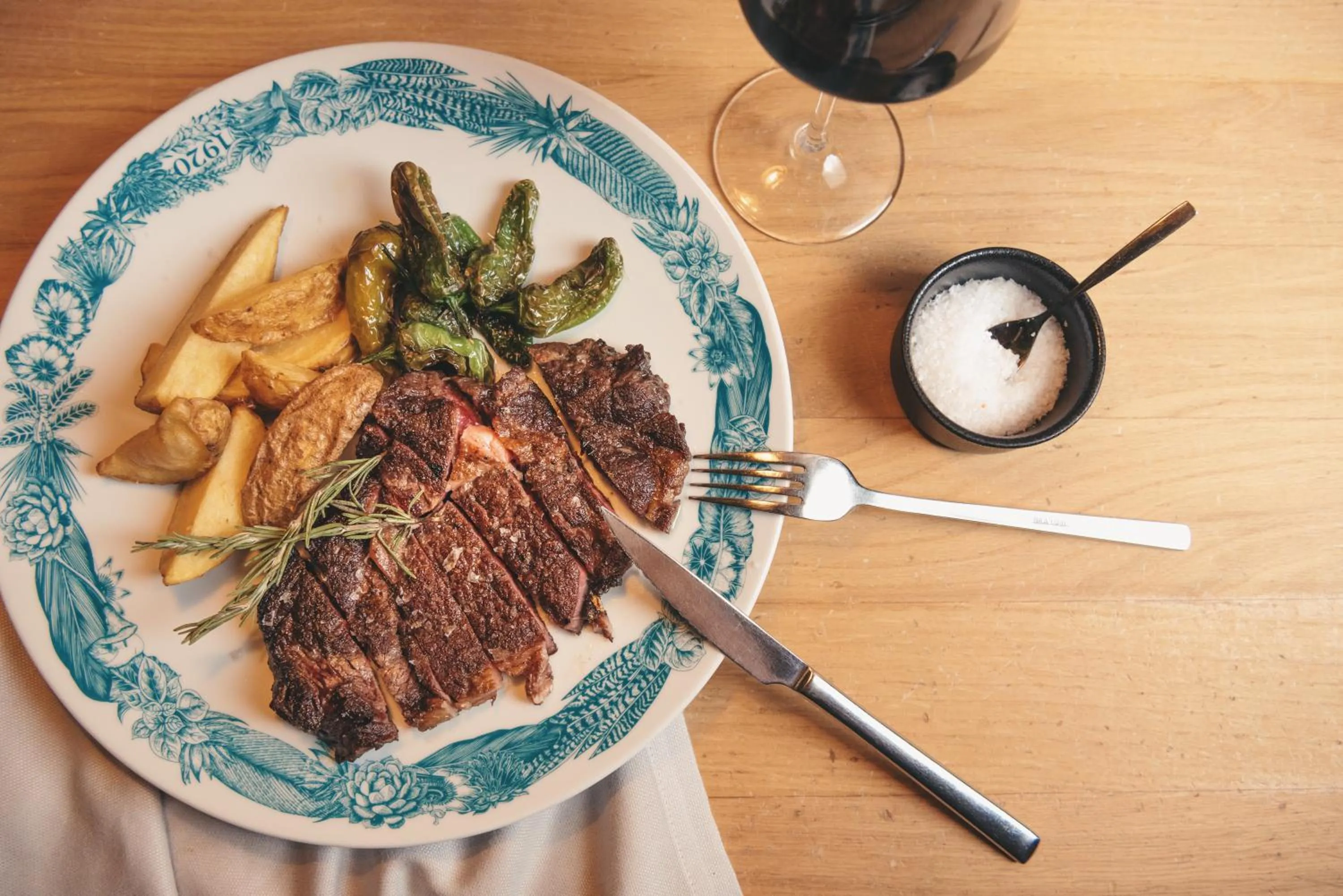 Restaurant/places to eat in Room Mate Helen Berger Boutique