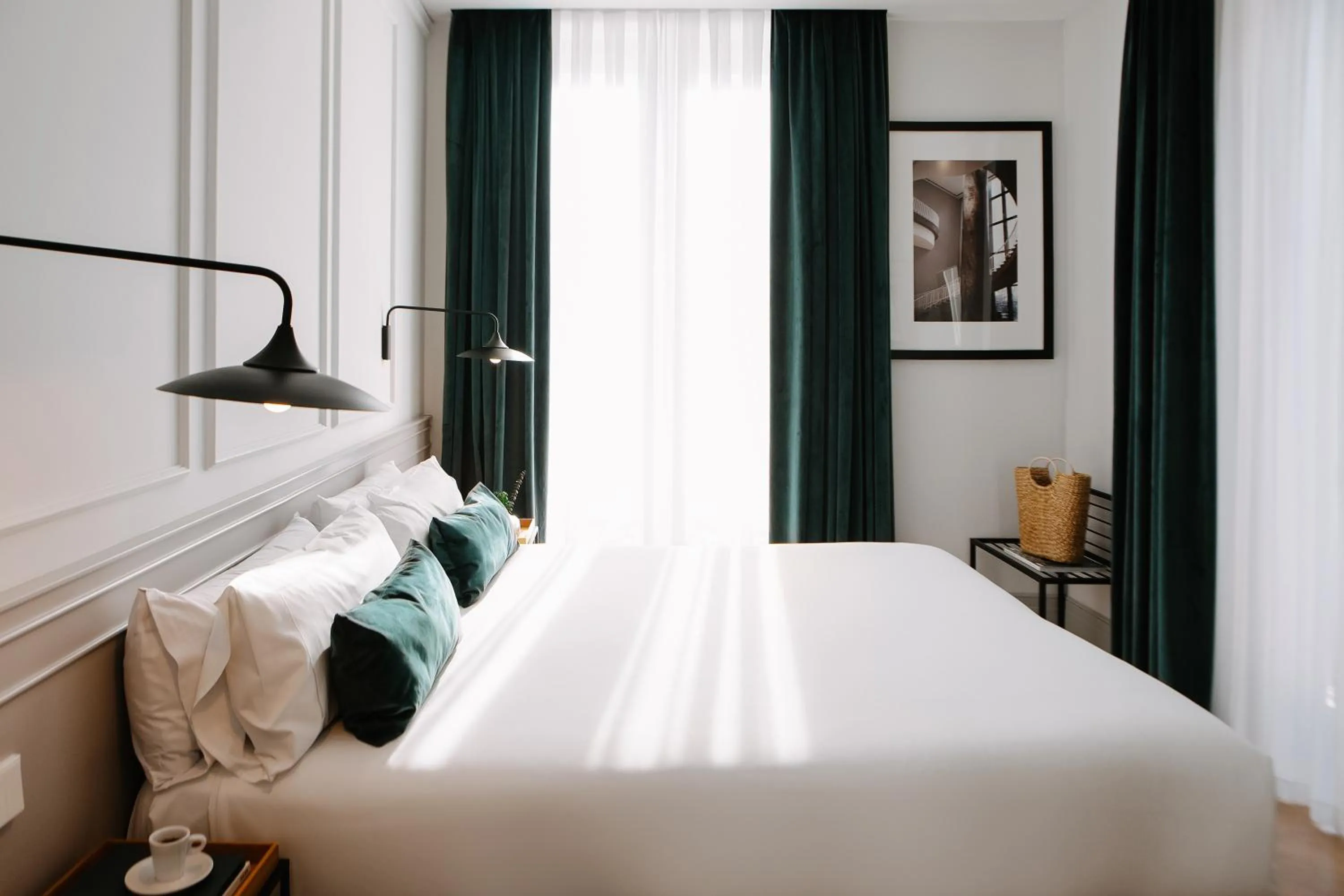 Bedroom, Bed in Room Mate Helen Berger Boutique