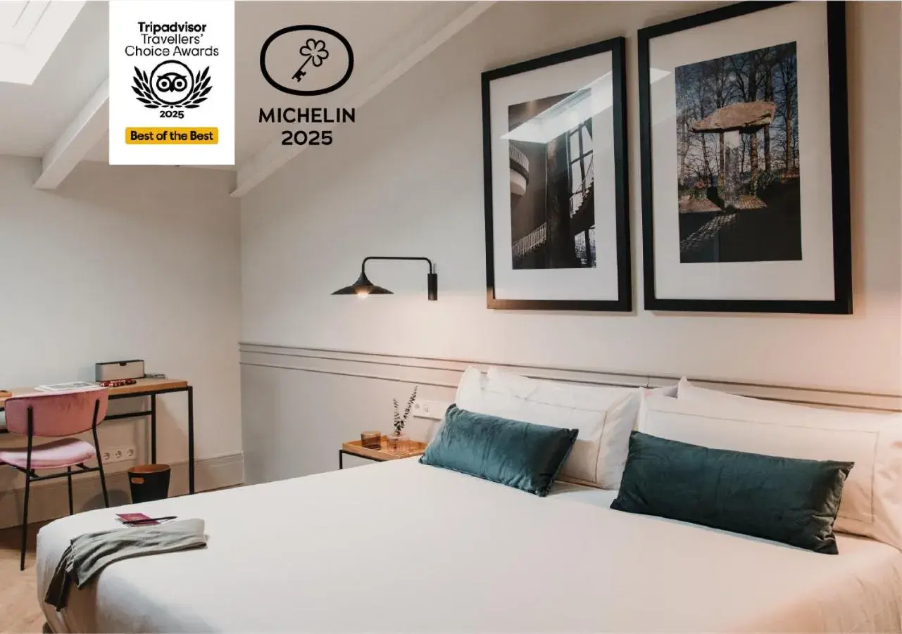 Certificate/Award, Bed in Room Mate Helen Berger - City Centre, Valencia Certificate/Award, Bed in Room Mate Helen Berger - City Centre, Valencia