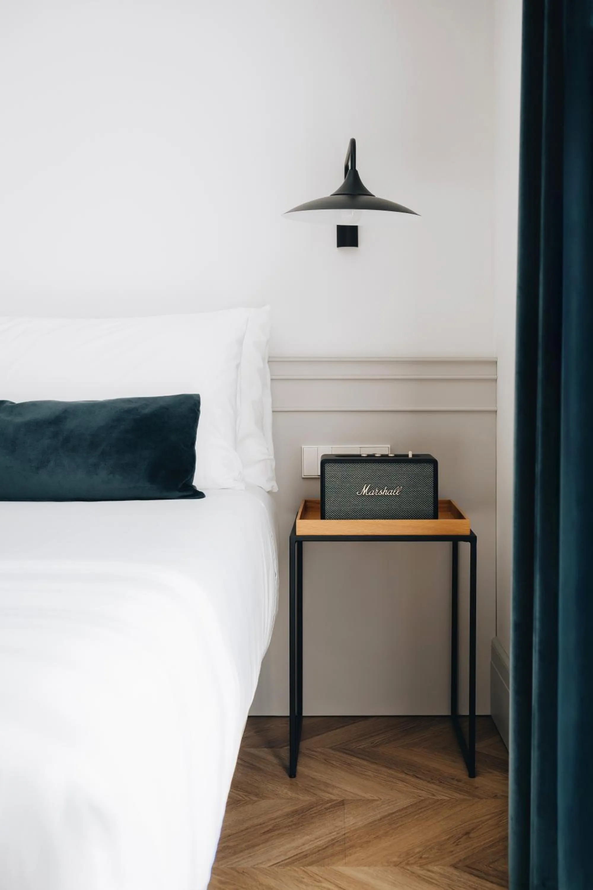 Photo of the whole room, Bed in Room Mate Collection Helen Berger