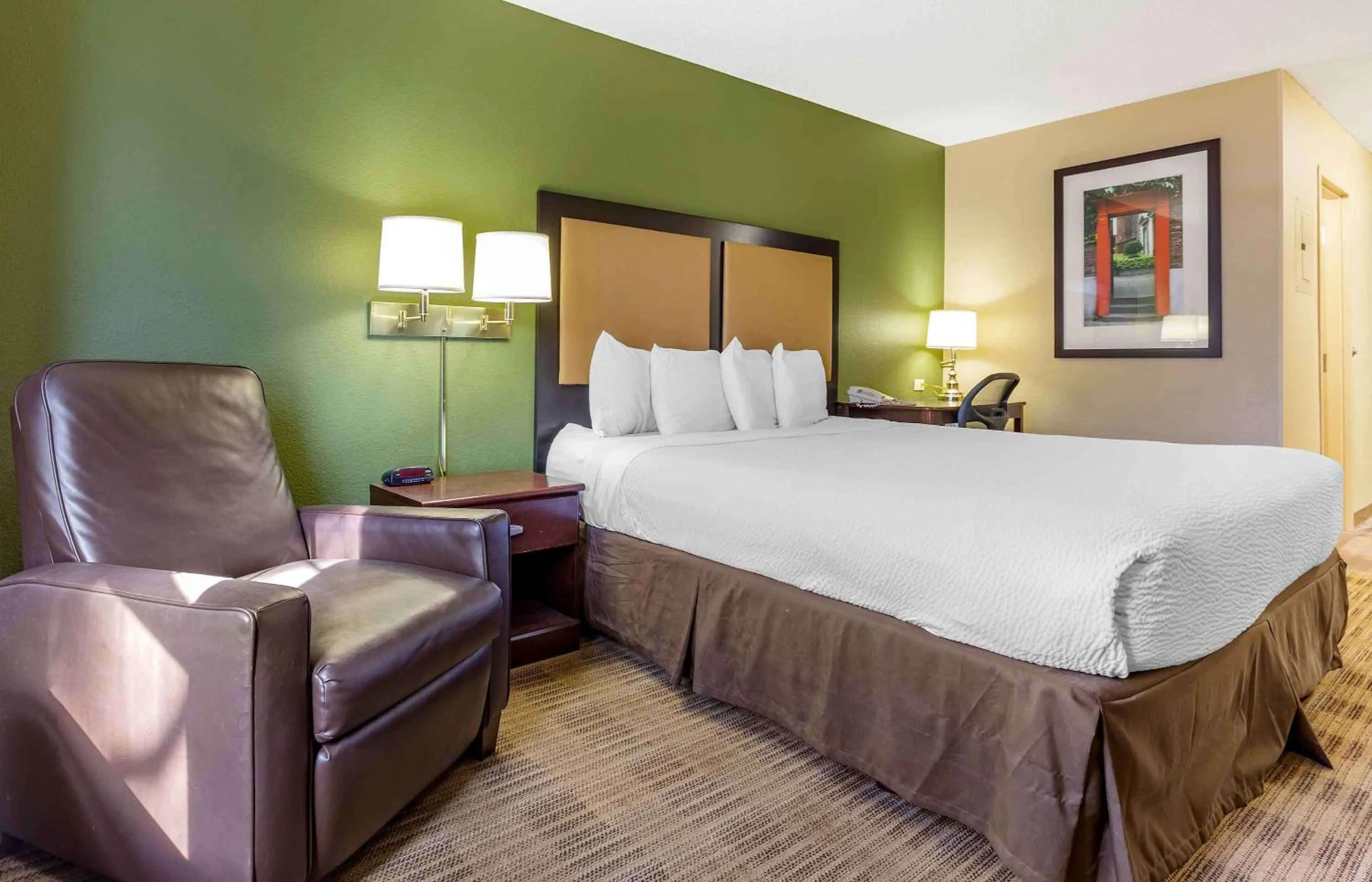 Bedroom, Bed in Extended Stay America Suites - Austin - Northwest Arboretum