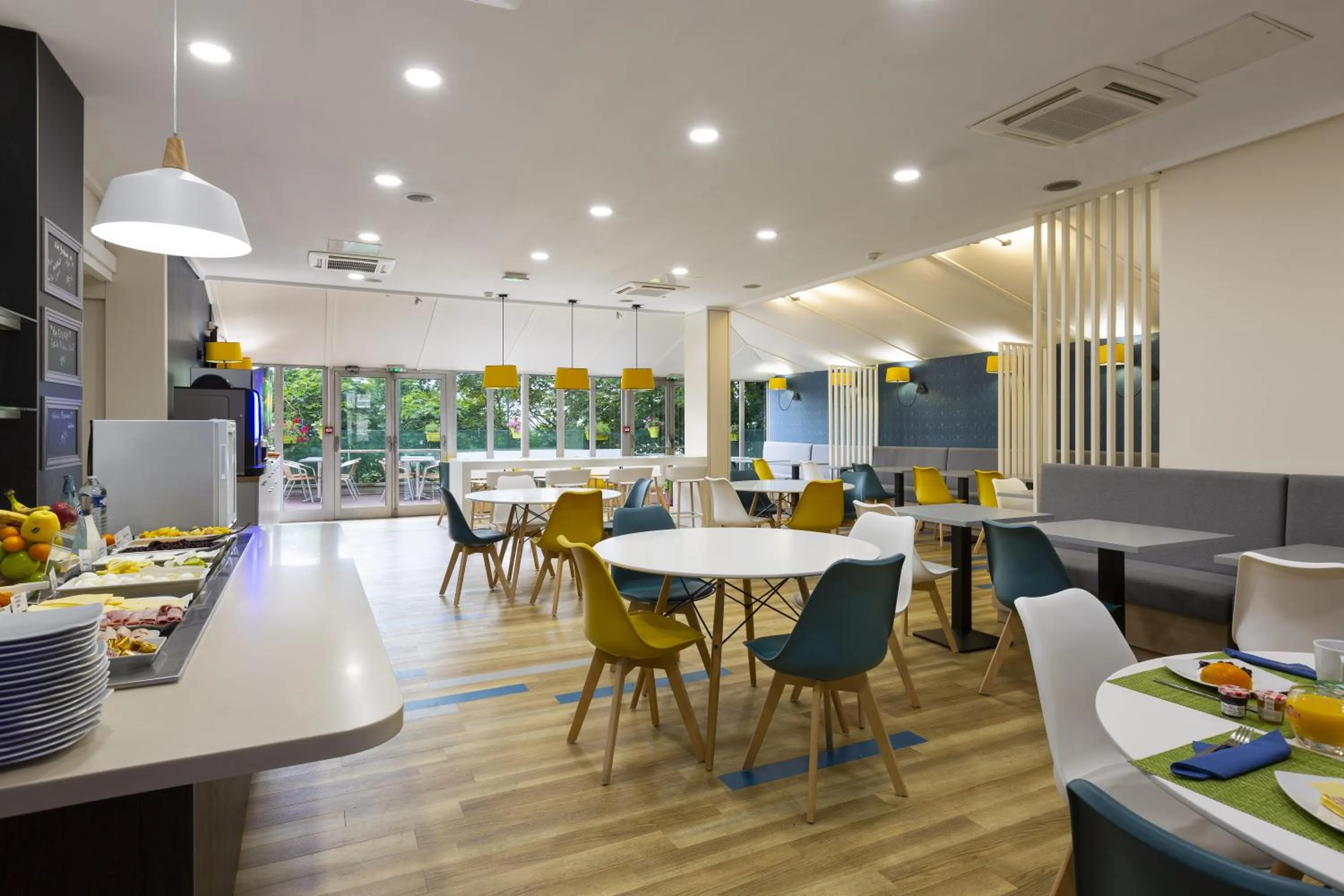 Breakfast in Comfort Hotel Paris Porte d'Ivry