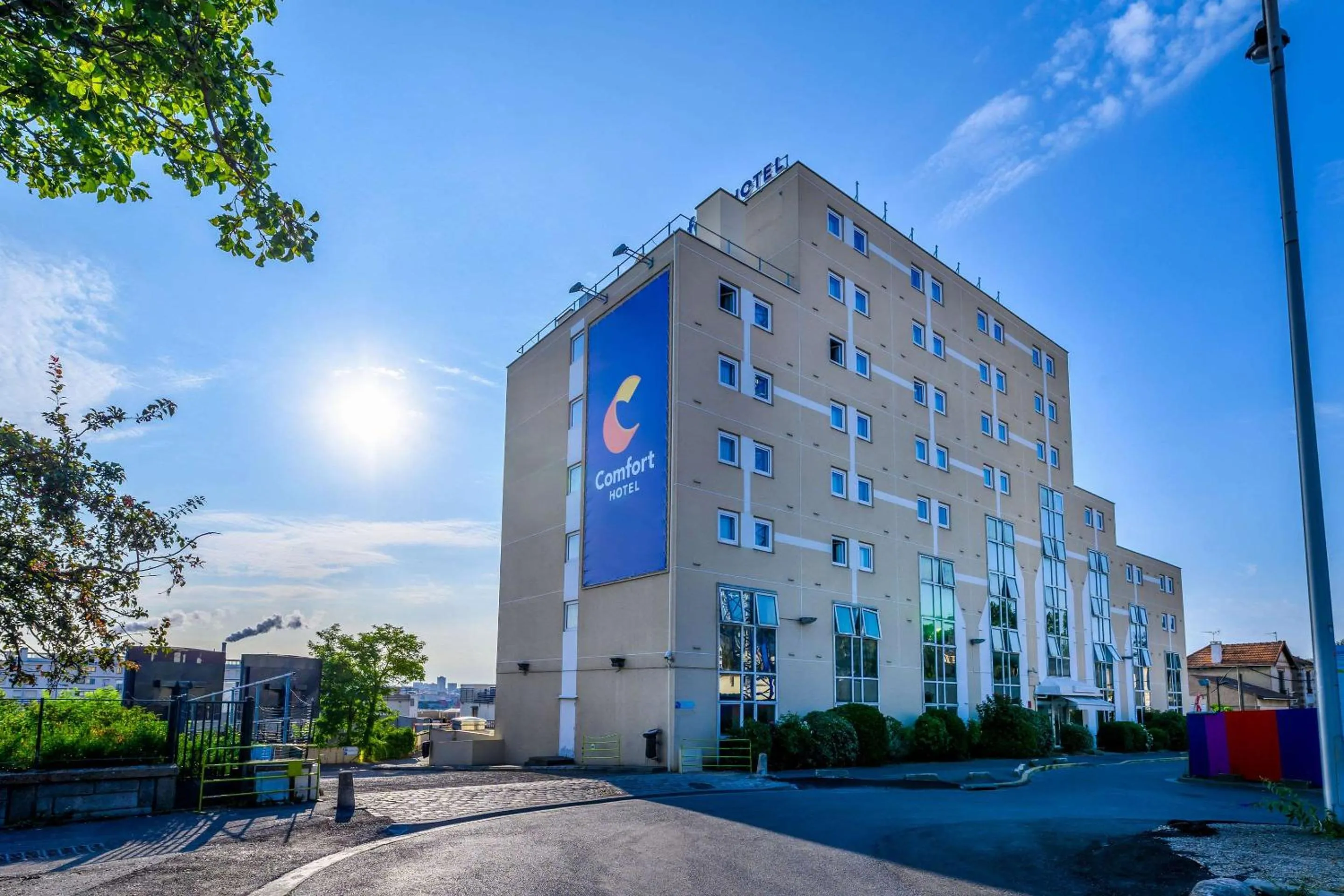 Property building in Comfort Hotel Paris Porte d'Ivry