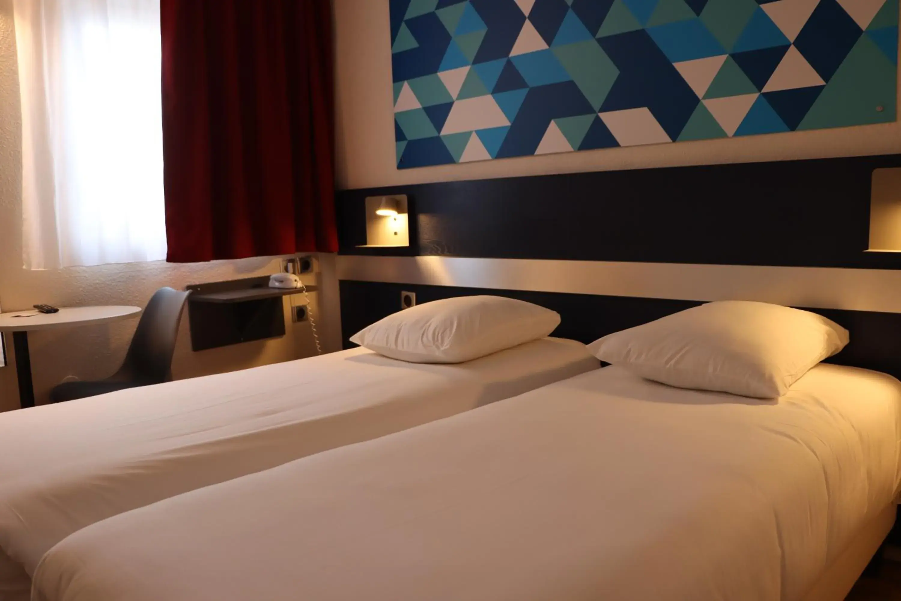 Bedroom, Bed in Comfort Hotel Paris Porte d'Ivry Bedroom, Bed in Comfort Hotel Paris Porte d'Ivry