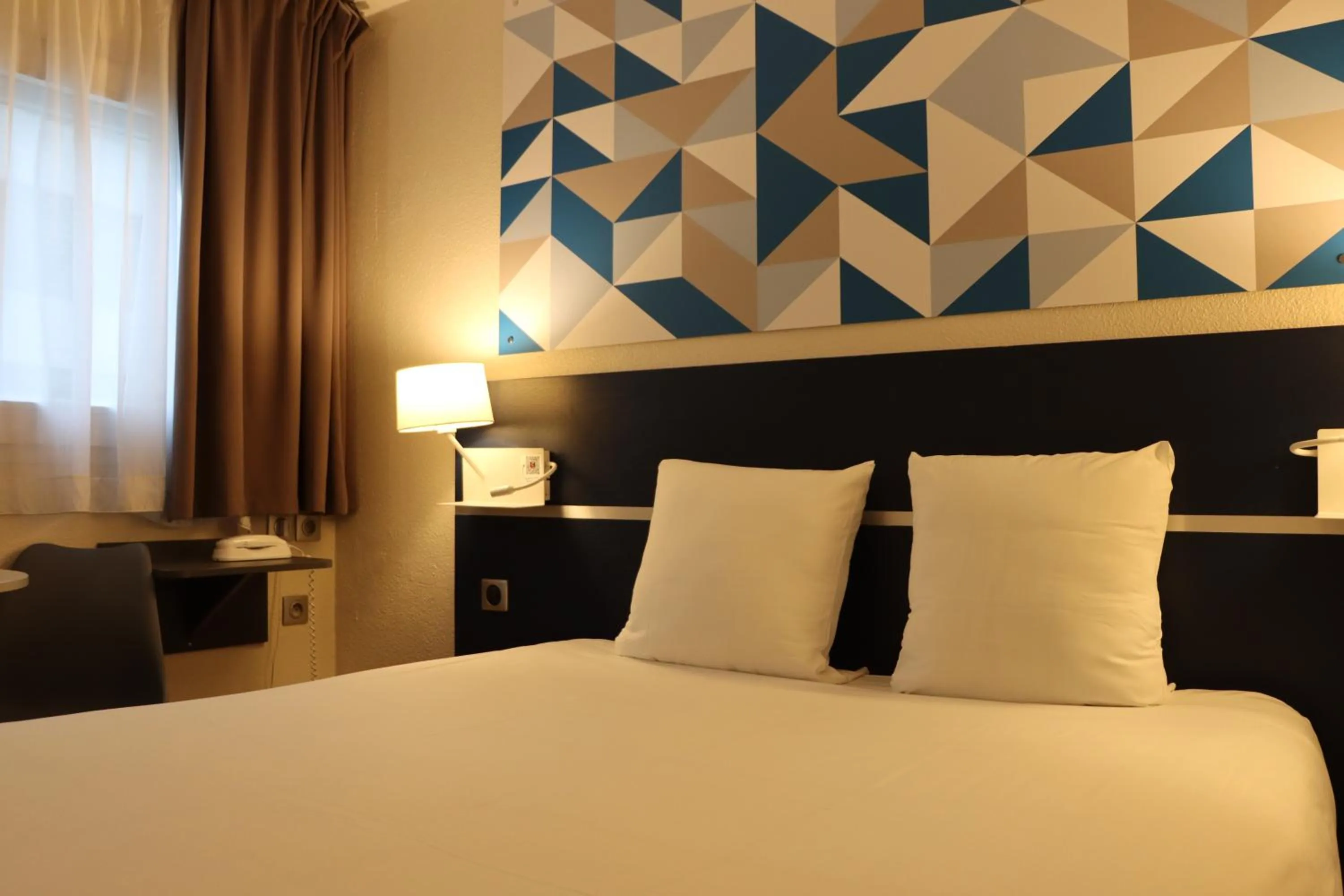 Bed in Comfort Hotel Paris Porte d'Ivry