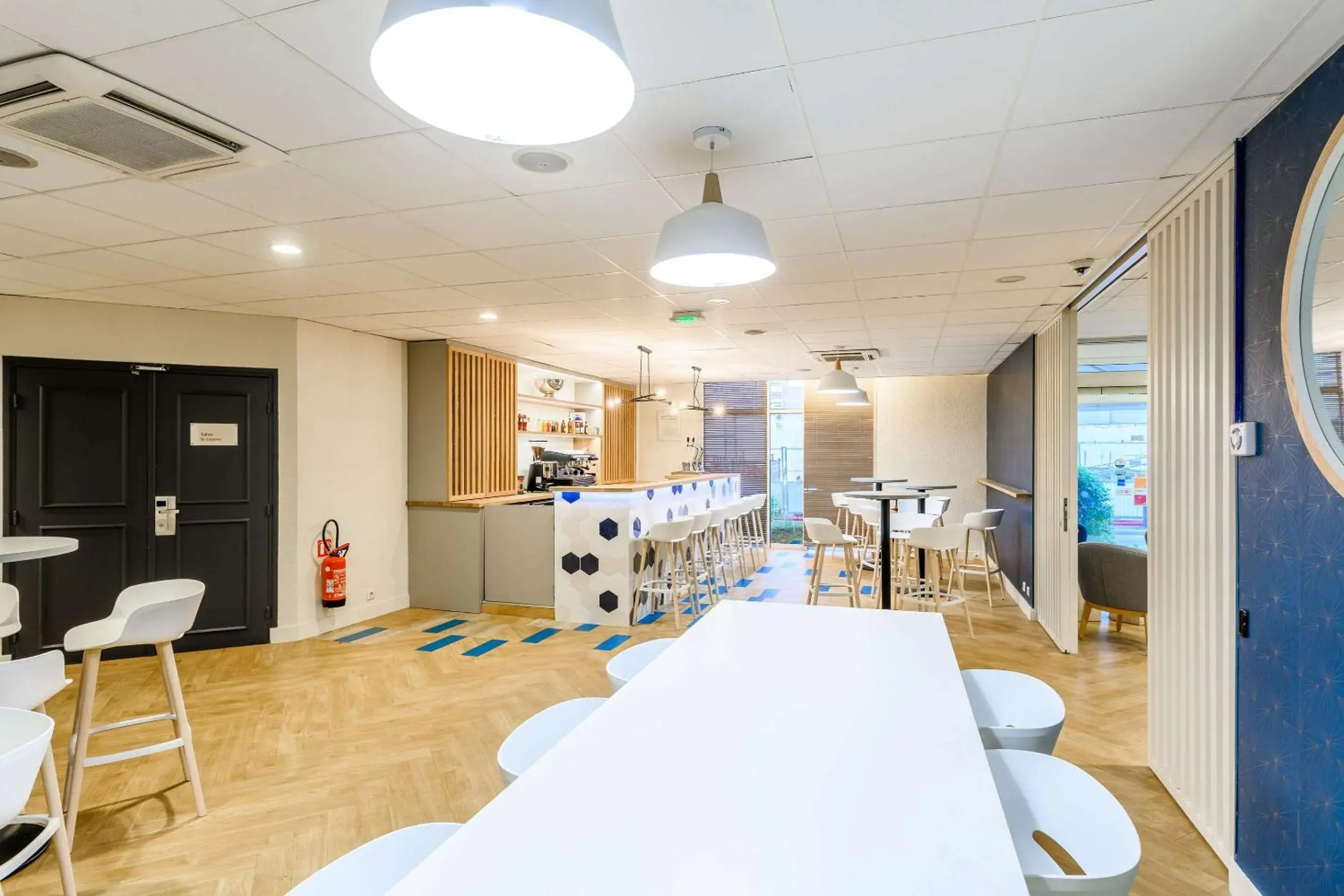 Restaurant/places to eat in Comfort Hotel Paris Porte d'Ivry Restaurant/places to eat in Comfort Hotel Paris Porte d'Ivry