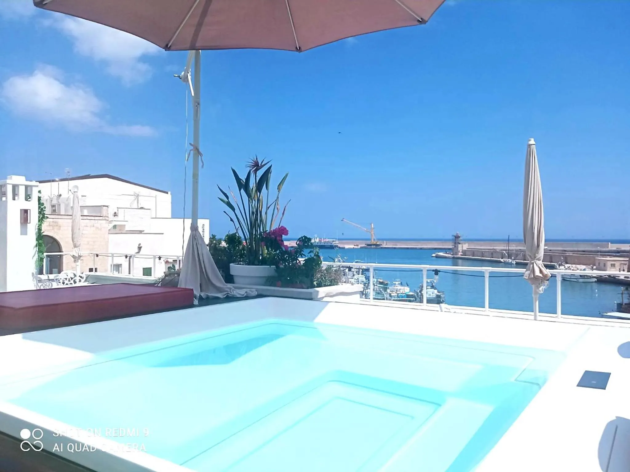 Hot Tub in AL CONSOLE LUXURY SUITE